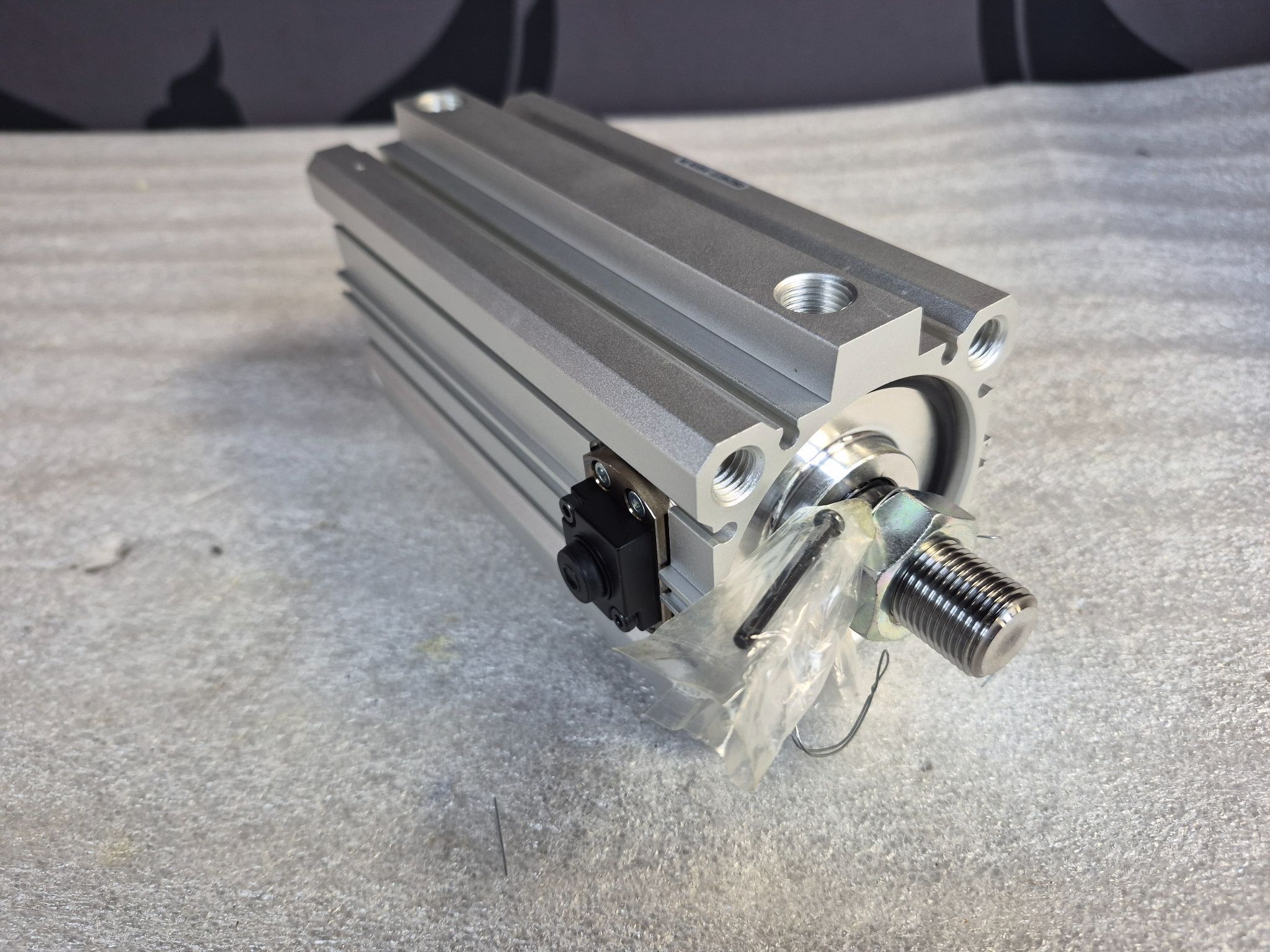 SMC CBQ2A63TF‑95DCM‑RN Compact Pneumatic Cylinder USED 1