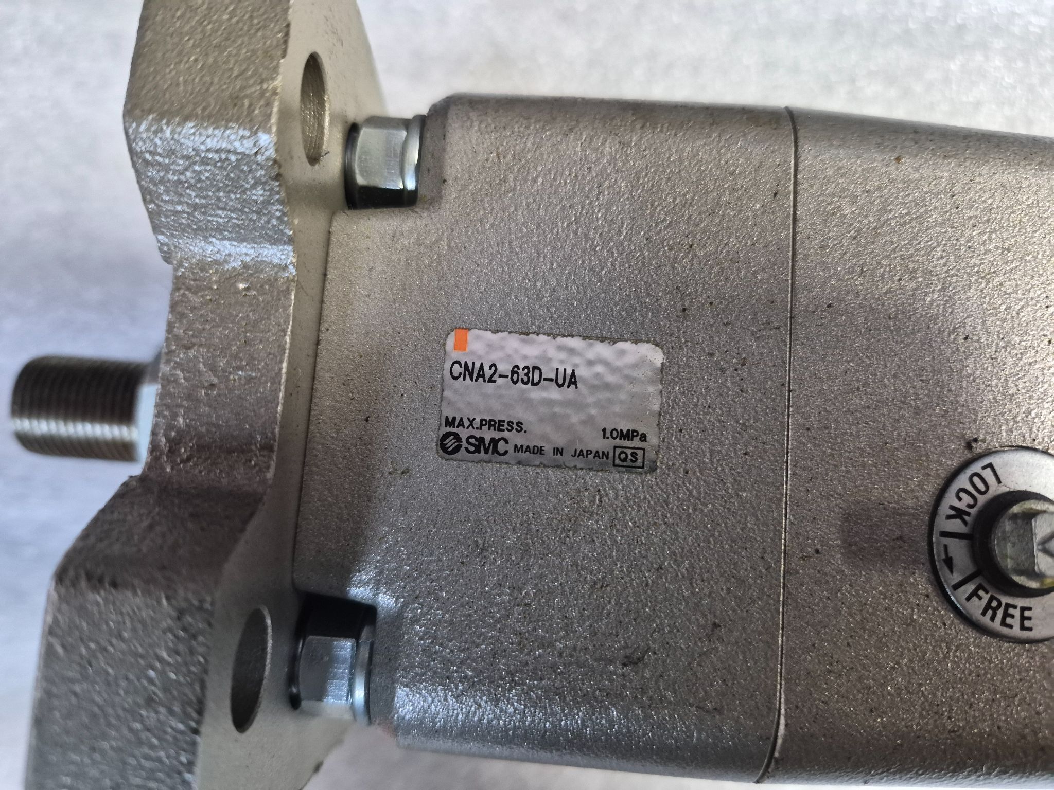 SMC CNA2F63‑350‑D Power Lock Cylinder 63mm Bore 350mm Stroke USED 4
