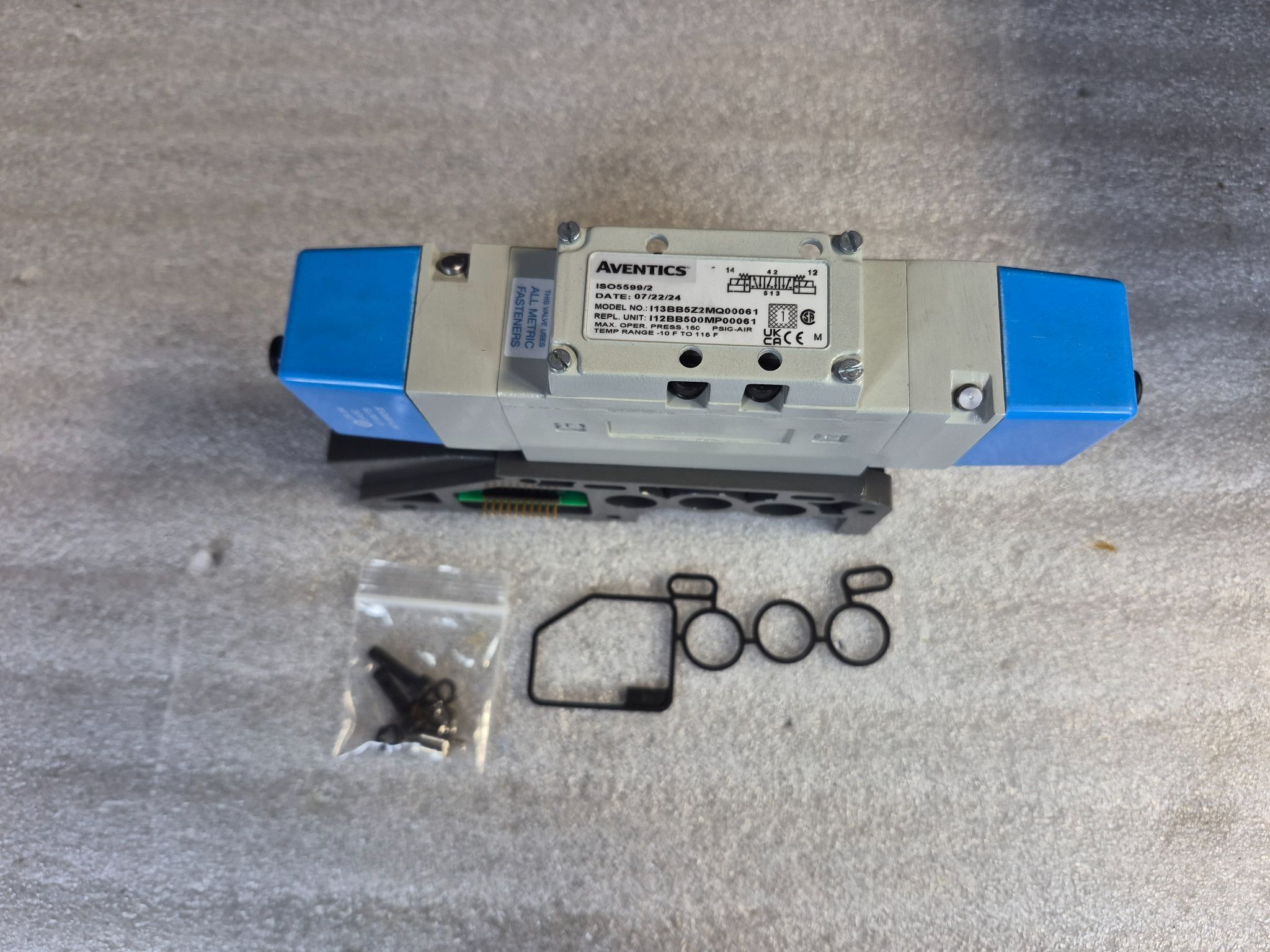 Aventics I13BB5Z2MQ00061 Pneumatic Solenoid Valve NEW 0