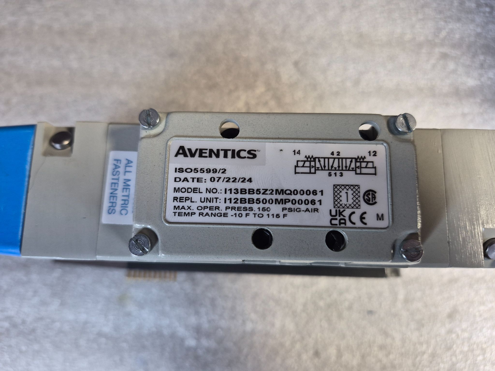 Aventics I13BB5Z2MQ00061 Pneumatic Solenoid Valve NEW 3