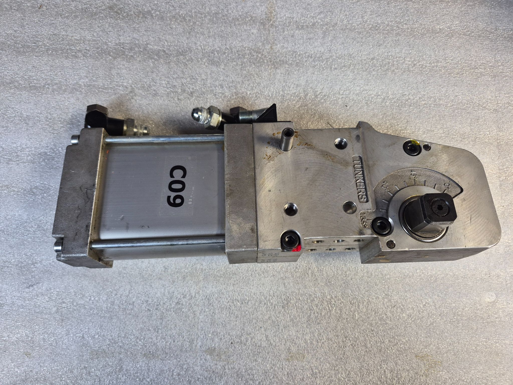 TUNKERS VU 63.1 BR2 A035 T12 5-135 Pneumatic Clamp USED 2