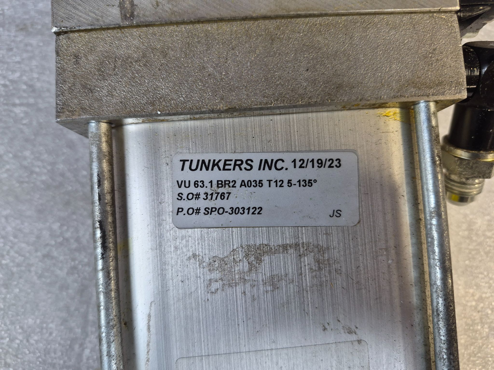 TUNKERS VU 63.1 BR2 A035 T12 5-135 Pneumatic Clamp USED 4