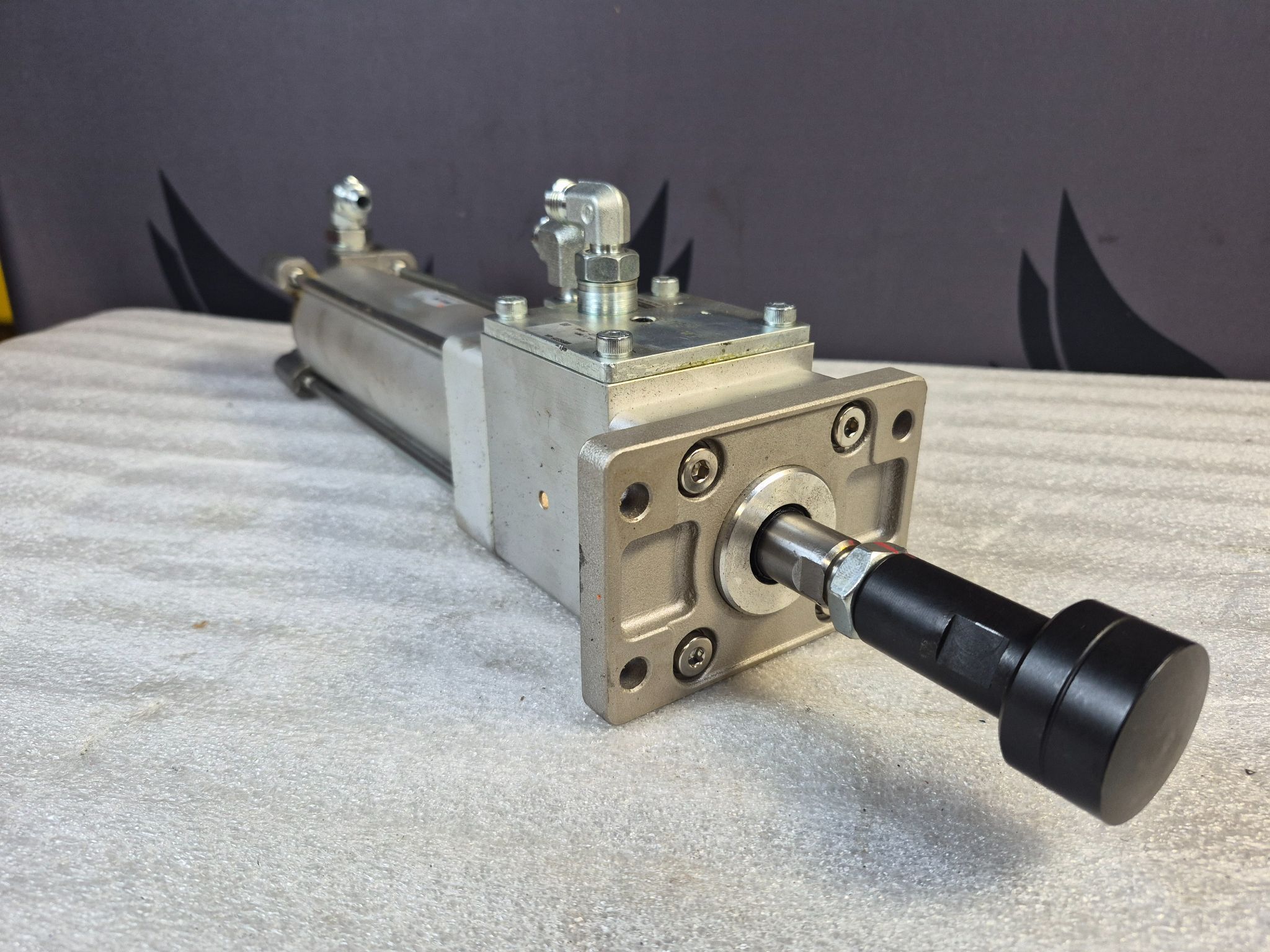 SMC C96NF63-160C ISO Pneumatic Cylinder 63mm Bore 160mm Stroke USED 1