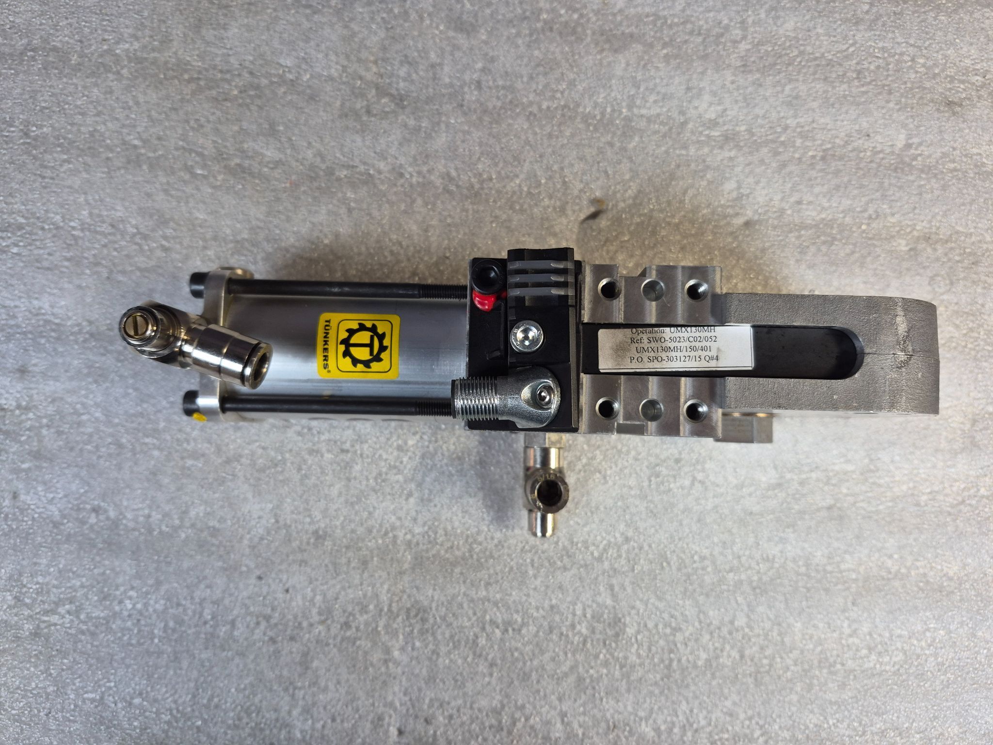 TUNKERS V 40 LW A00 T12 10-135 Pneumatic Clamp USED 1