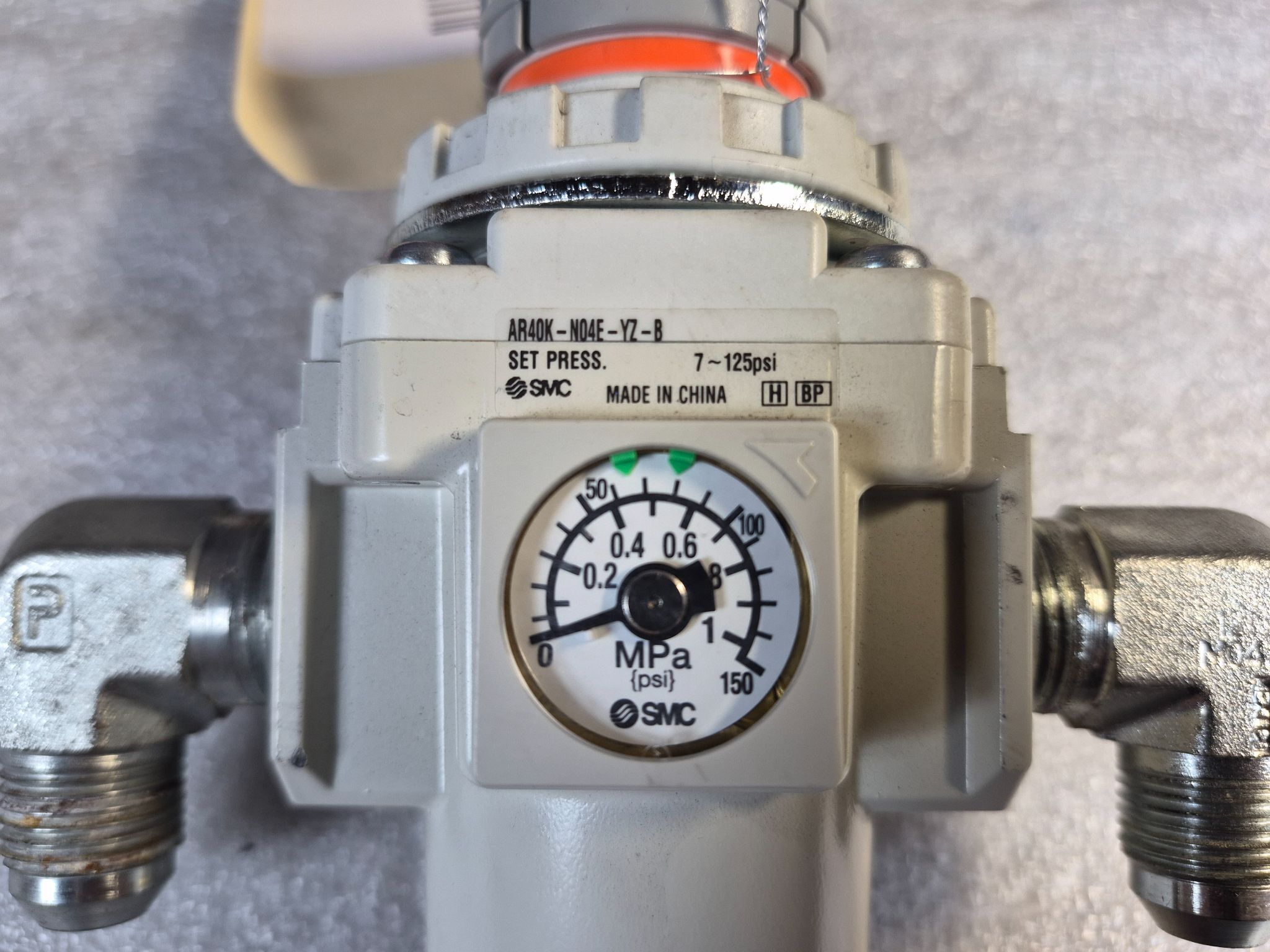 SMC AR40K‑N03E‑YZ‑B Pneumatic Air Regulator USED 3