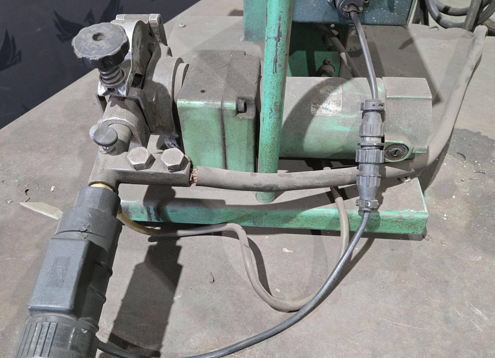 Union Carbide VI-450-SS MIG Welder With MIG-35 Wire Feeder 450A 3PH USED 6
