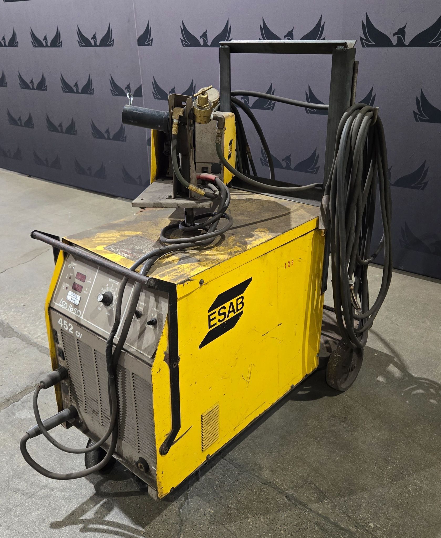 ESAB V452 CV MIG Welder With MIG-4HD Wire Feeder 450A 3PH USED 1