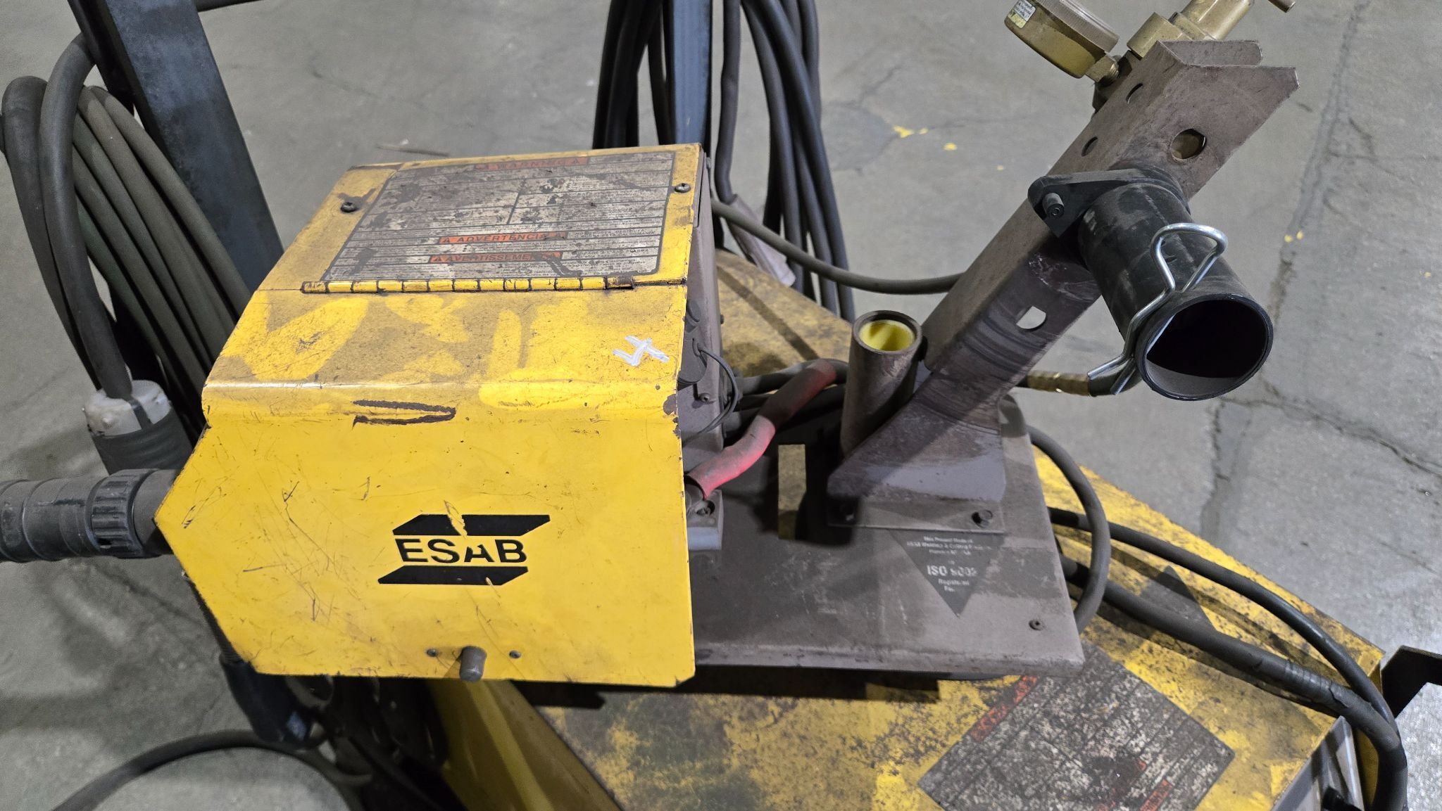 ESAB V452 CV MIG Welder With MIG-4HD Wire Feeder 450A 3PH USED 9