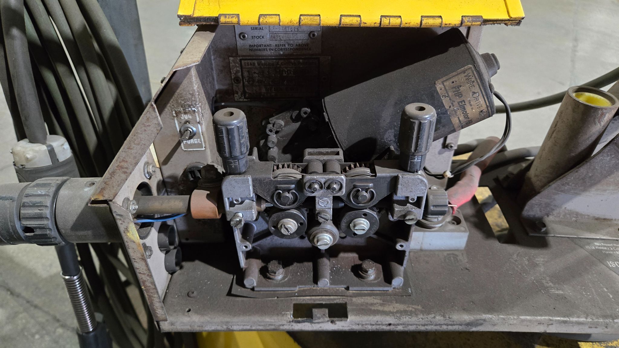 ESAB V452 CV MIG Welder With MIG-4HD Wire Feeder 450A 3PH USED 11