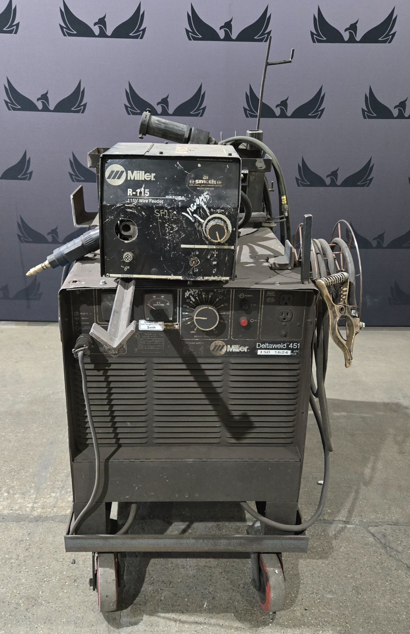 Miller Deltaweld 451 CV DC Welder with R-115 Wire Feeder USED 0