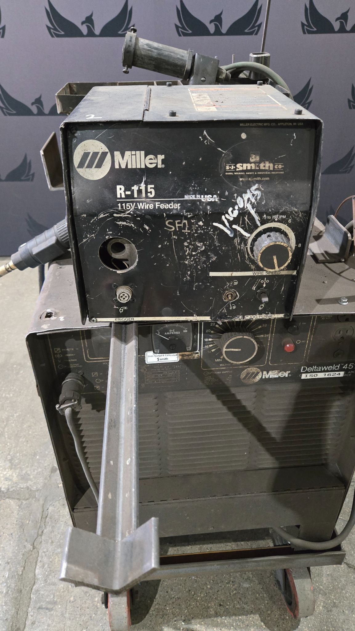 Miller Deltaweld 451 CV DC Welder with R-115 Wire Feeder USED 8