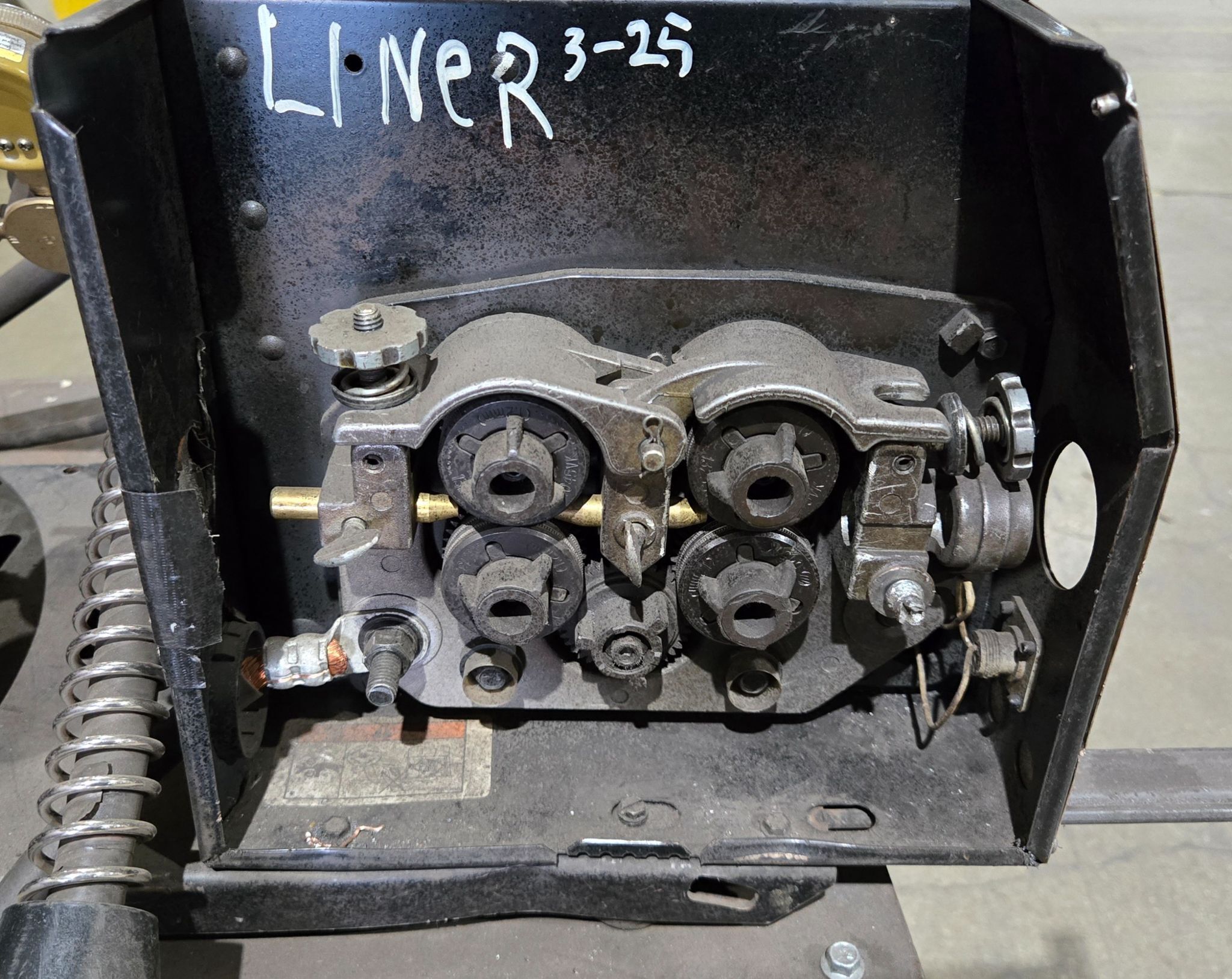 Miller Deltaweld 451 CV DC Welder with R-115 Wire Feeder USED 11