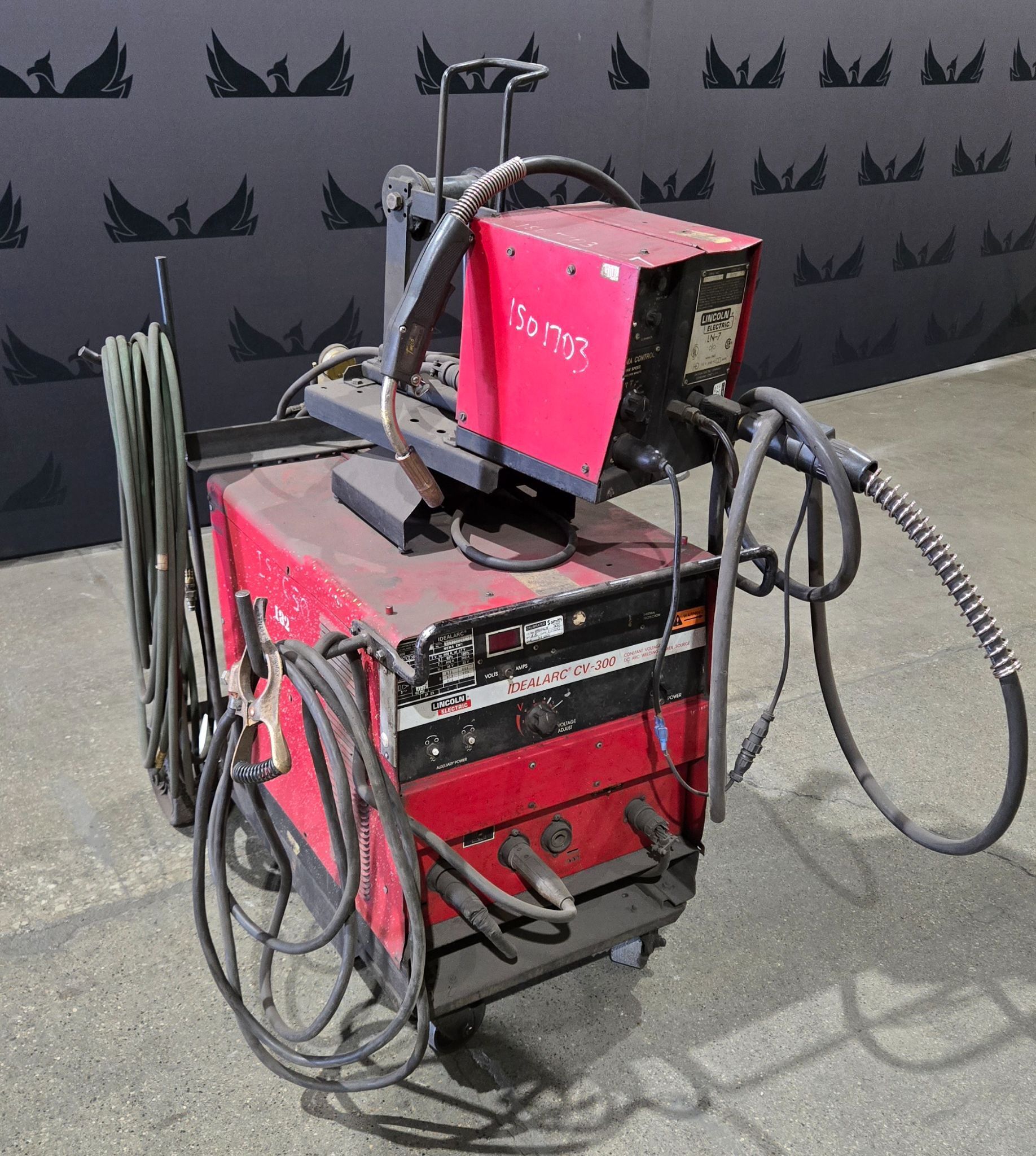 Lincoln Electric Idealarc CV-300 Welder with LN-7 Wire Feeder USED 2
