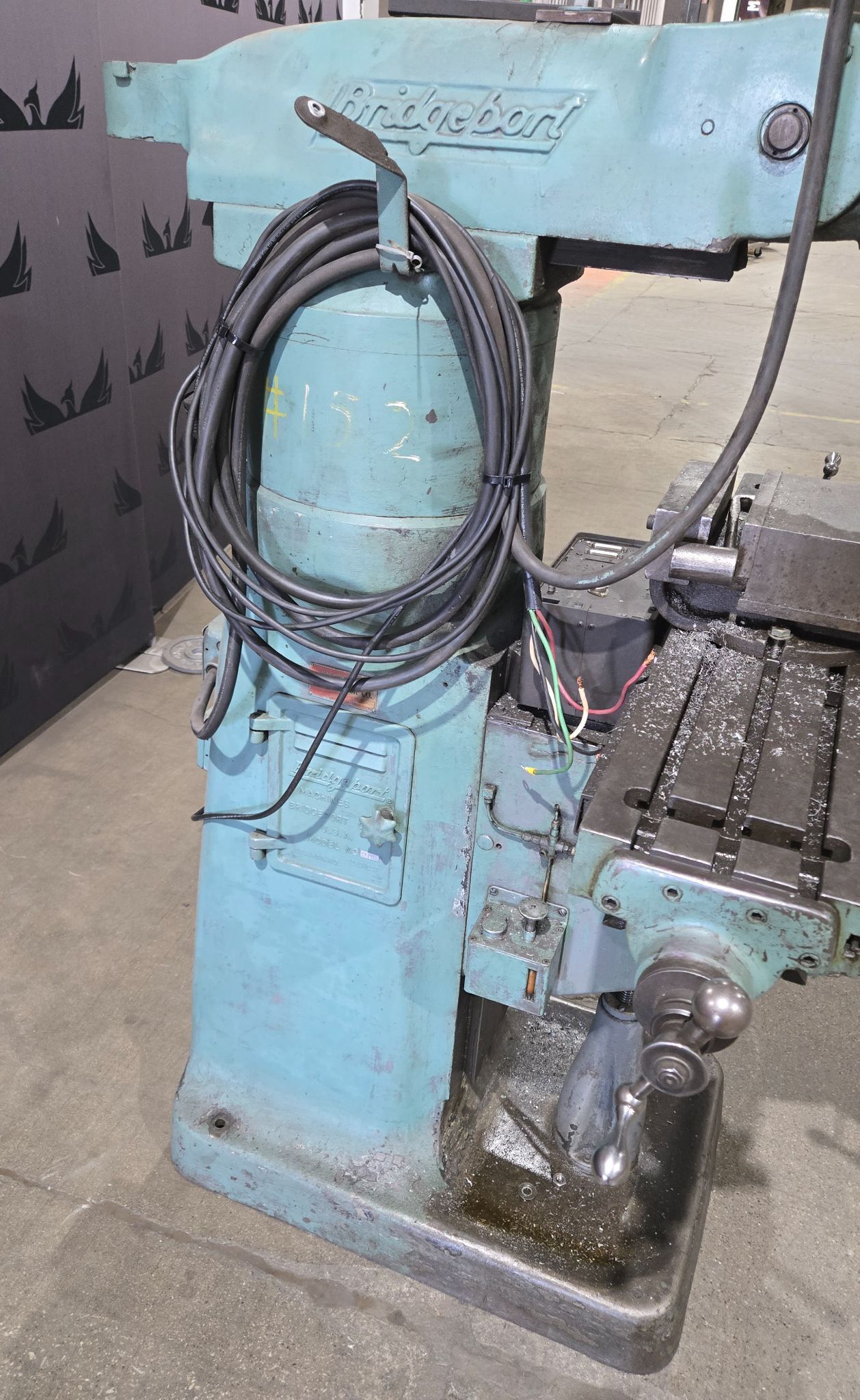 Bridgeport 153998 Vertical Milling Machine USED 10