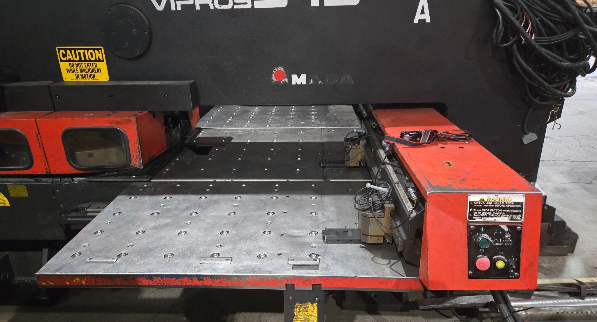 Amada VIPROS 345 CNC Turret Punch Press with AMADAN-OP-C & Yuken Hydraulic Unit USED 5
