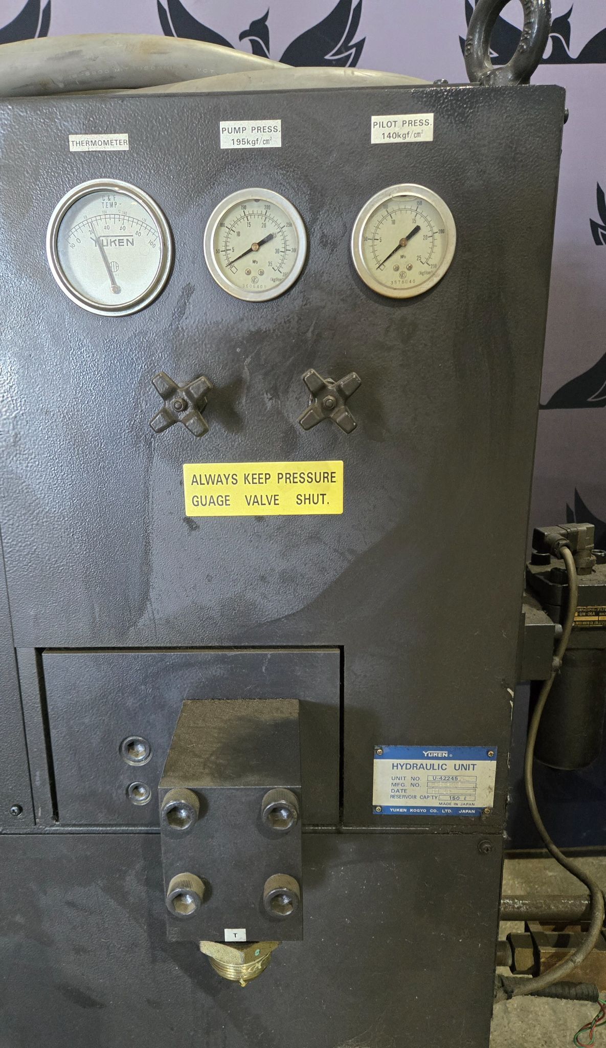 Amada VIPROS 345 CNC Turret Punch Press with AMADAN-OP-C & Yuken Hydraulic Unit USED 32