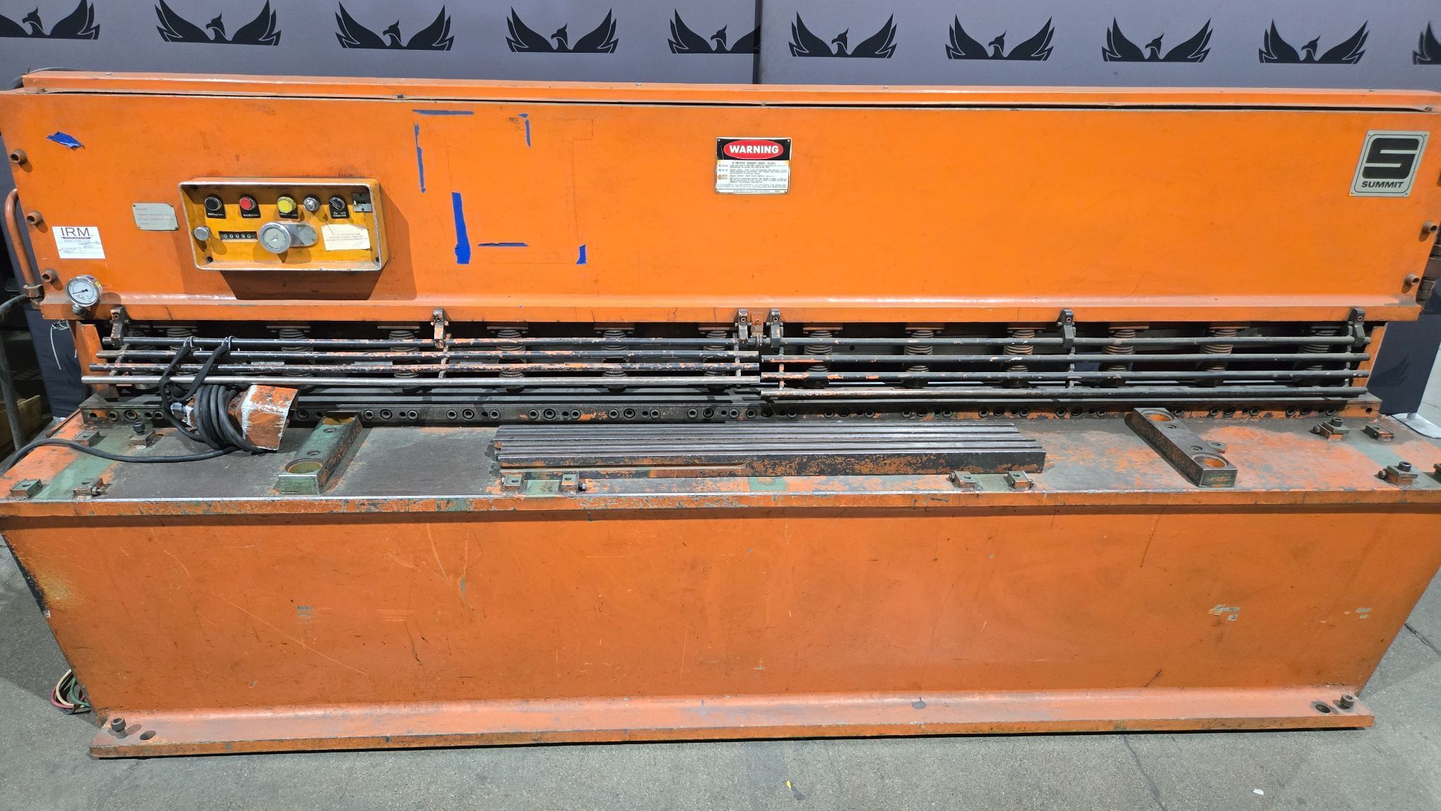 Summit 10 x 1/4 Hydraulic Shear 10 Ft Capacity USED 4