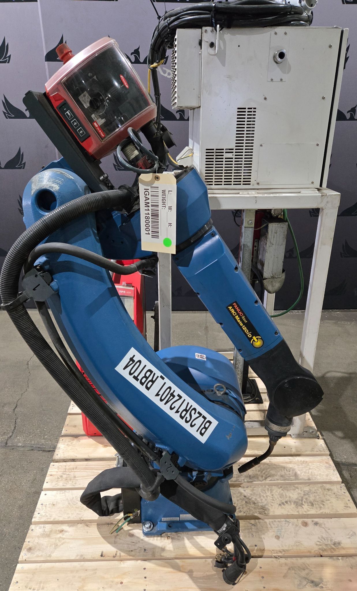 Fanuc ArcMate 120iD Robot Welder + R-30iB Plus + Fronius TPS 400i Welding System 3