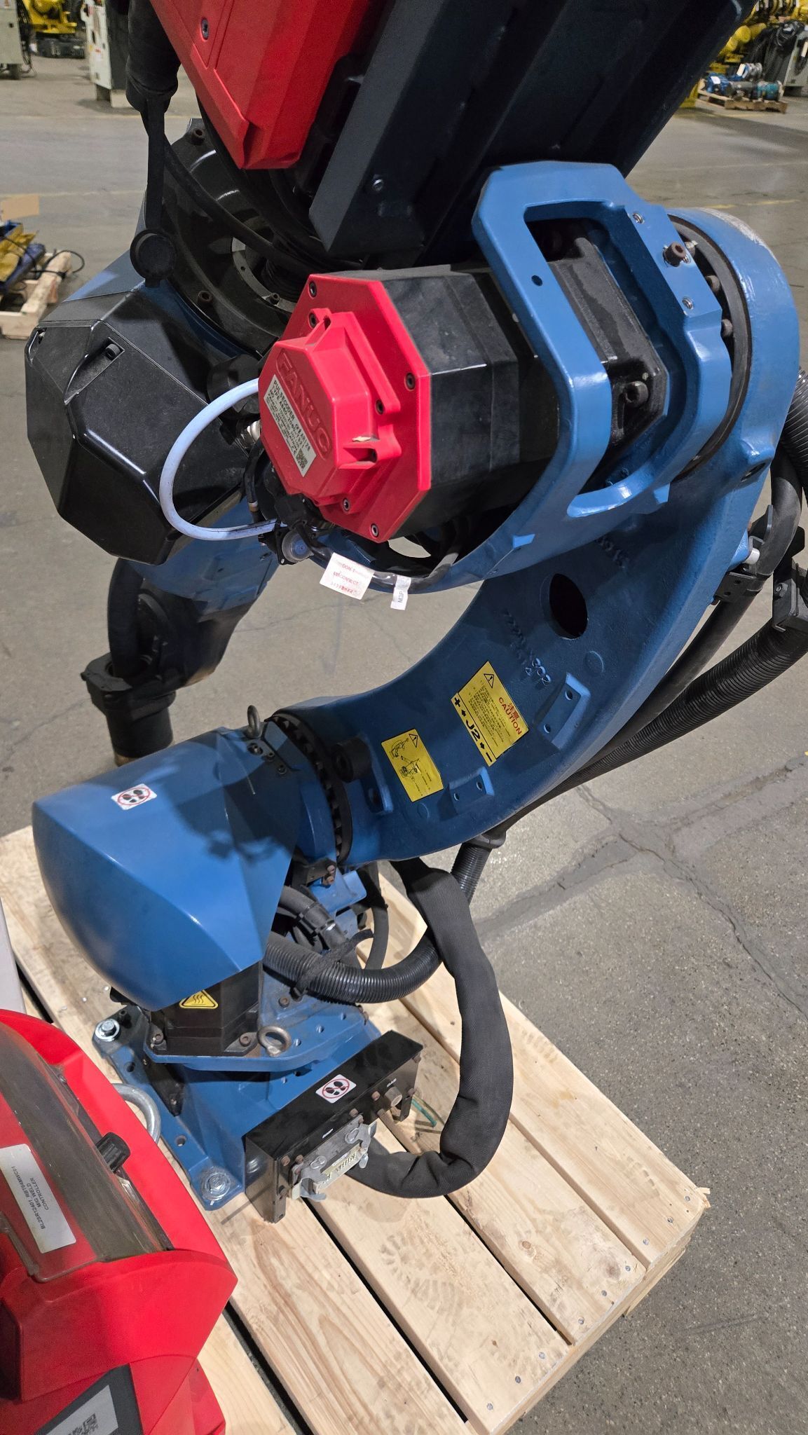 Fanuc ArcMate 120iD Robot Welder + R-30iB Plus + Fronius TPS 400i Welding System 4