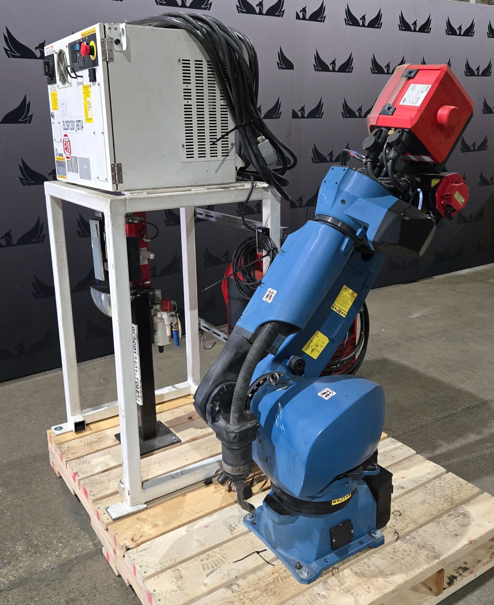 Fanuc Arc Mate 120iD Complete with R-30iB Plus Controller and TPS 400i USED 2