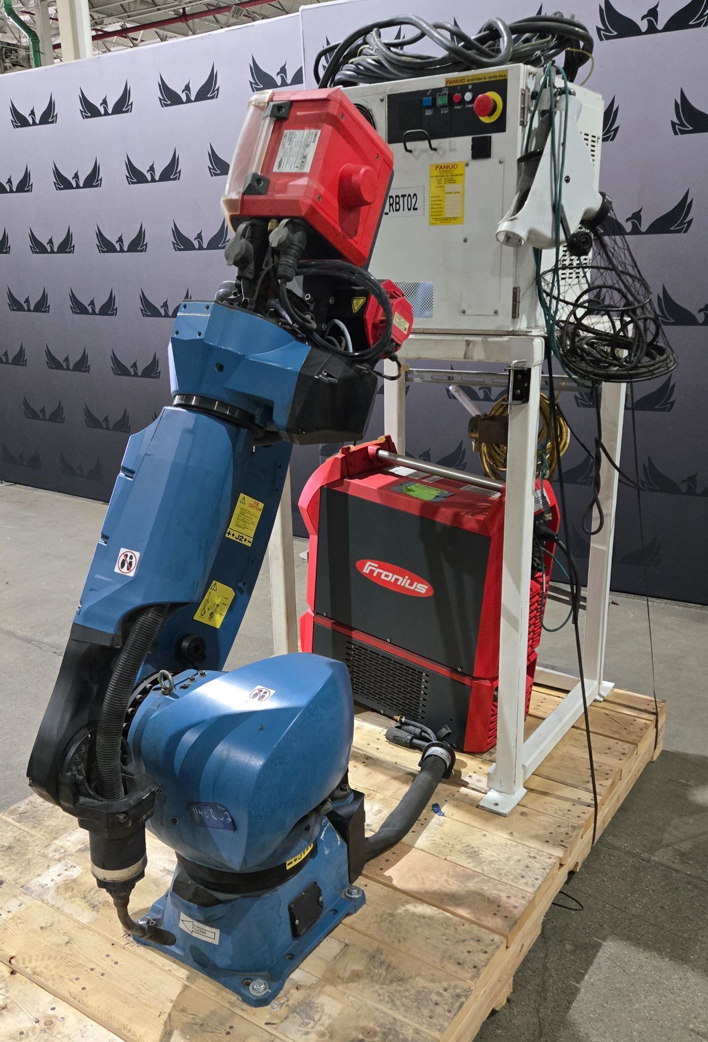 Fanuc Arc Mate 120iD Complete with R-30iB Plus Controller and TPS 400i Weld System USED 1