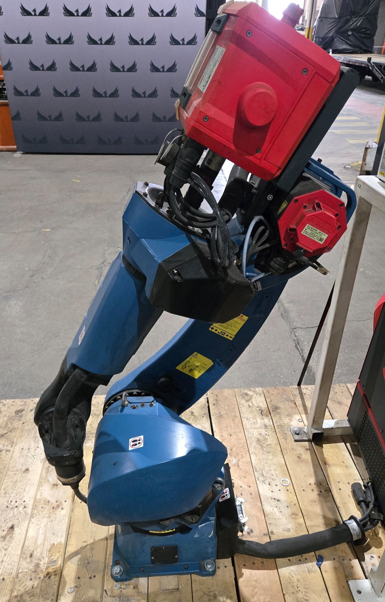 Fanuc Arc Mate 120iD Complete with R-30iB Plus Controller and TPS 400i Weld System USED 5