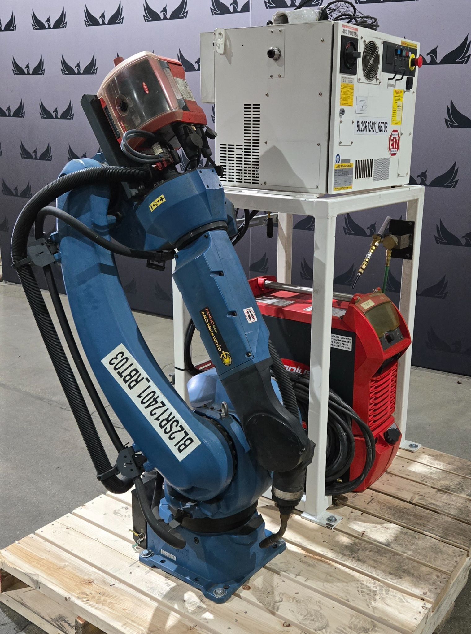 Fanuc Arc Mate 120iD Complete with R-30iB Plus Controller and TPS 400i Weld System USED 1