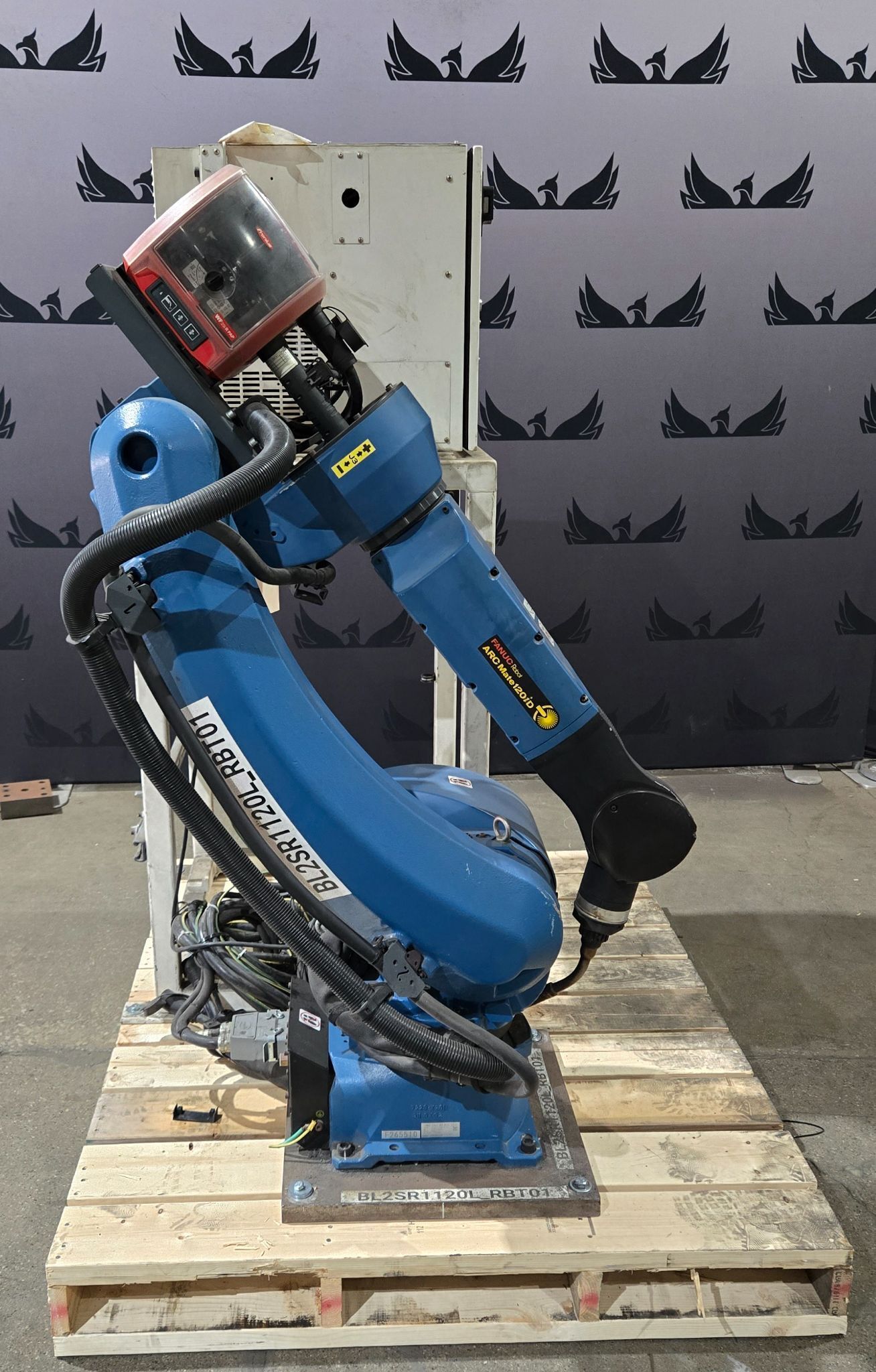 Fanuc ArcMate 120iD Complete Robot with R-30iB Plus Controller USED 1