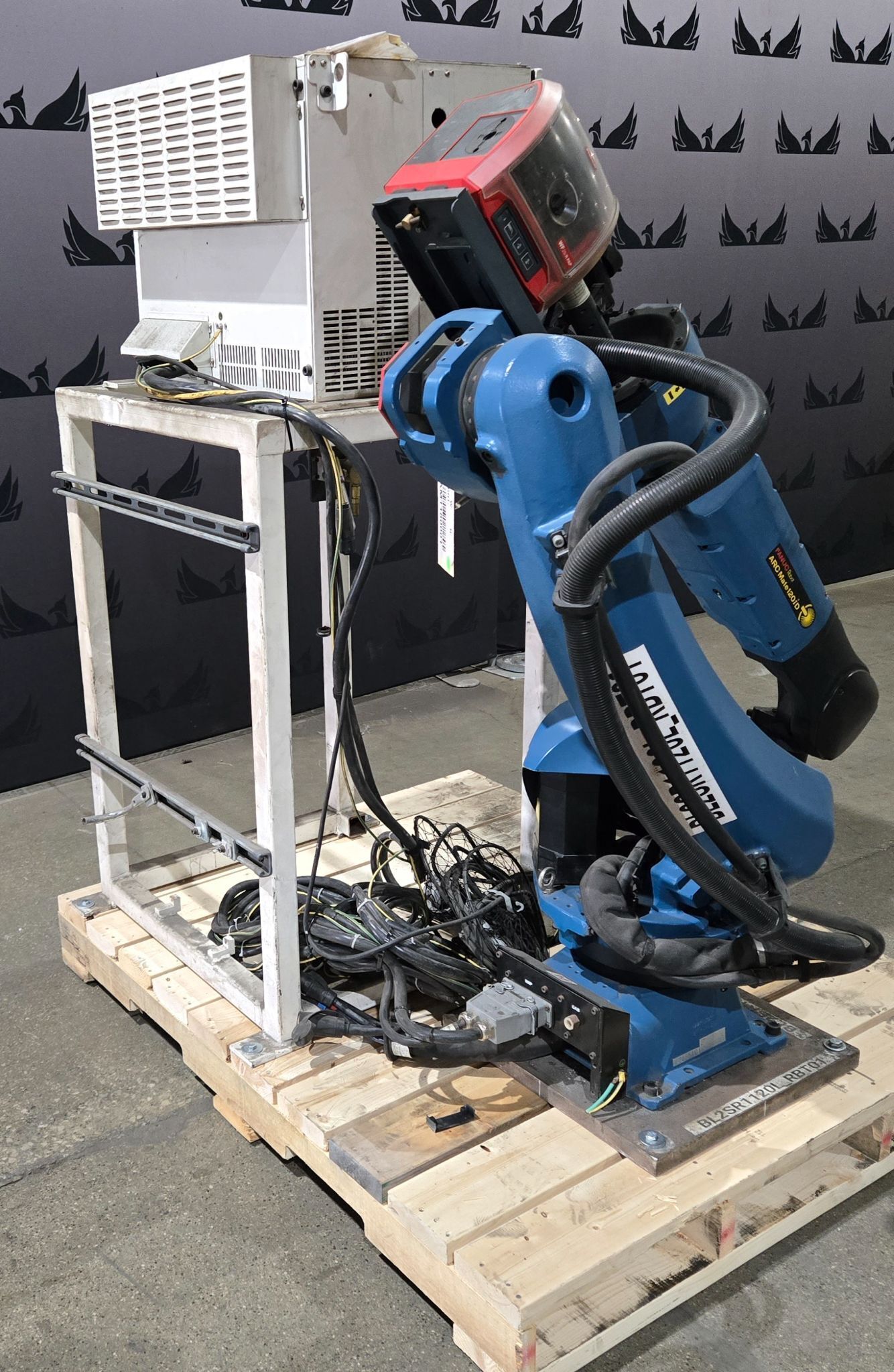 Fanuc ArcMate 120iD Complete Robot with R-30iB Plus Controller USED 0
