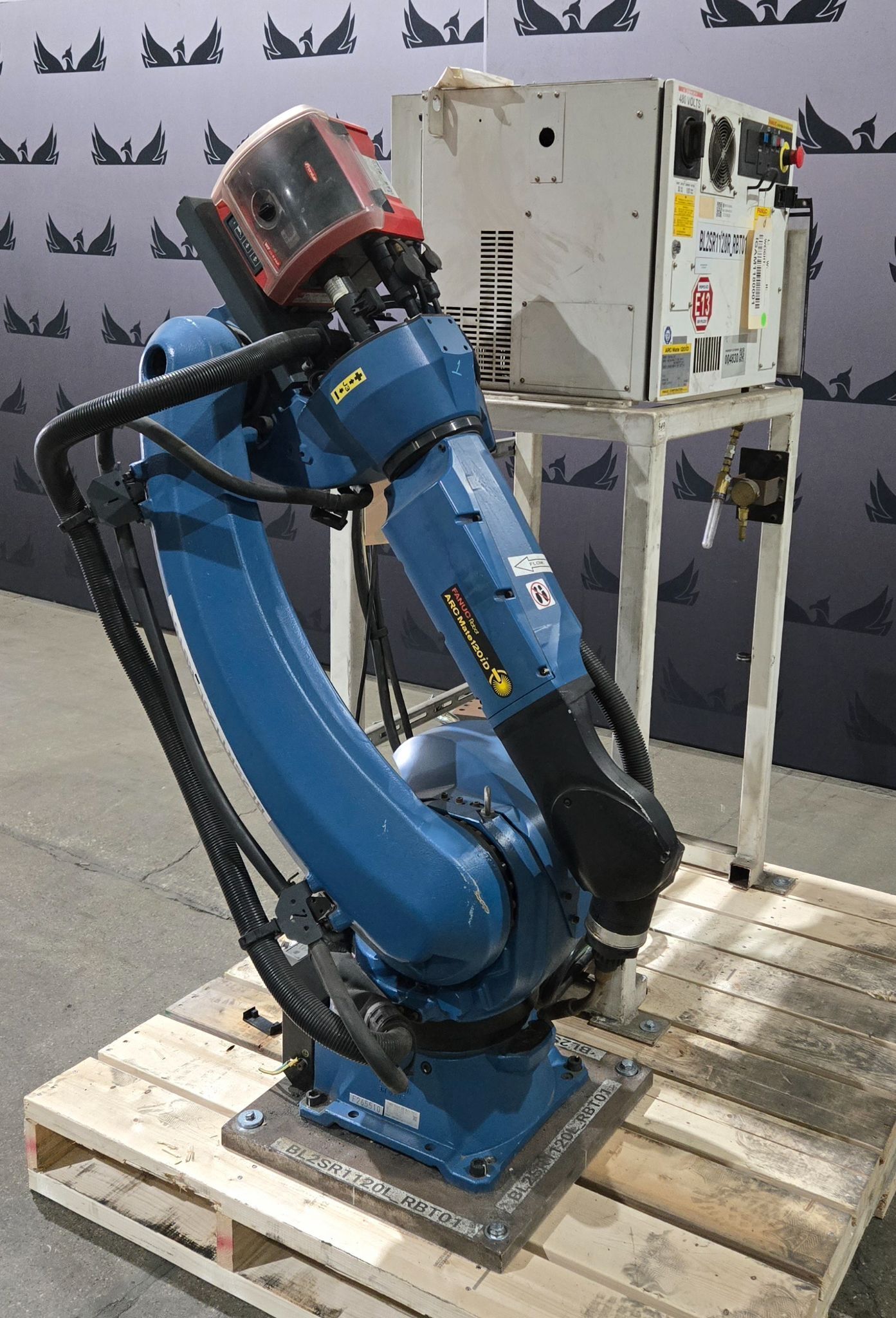 Fanuc ArcMate 120iD Complete Robot with R-30iB Plus Controller USED 2
