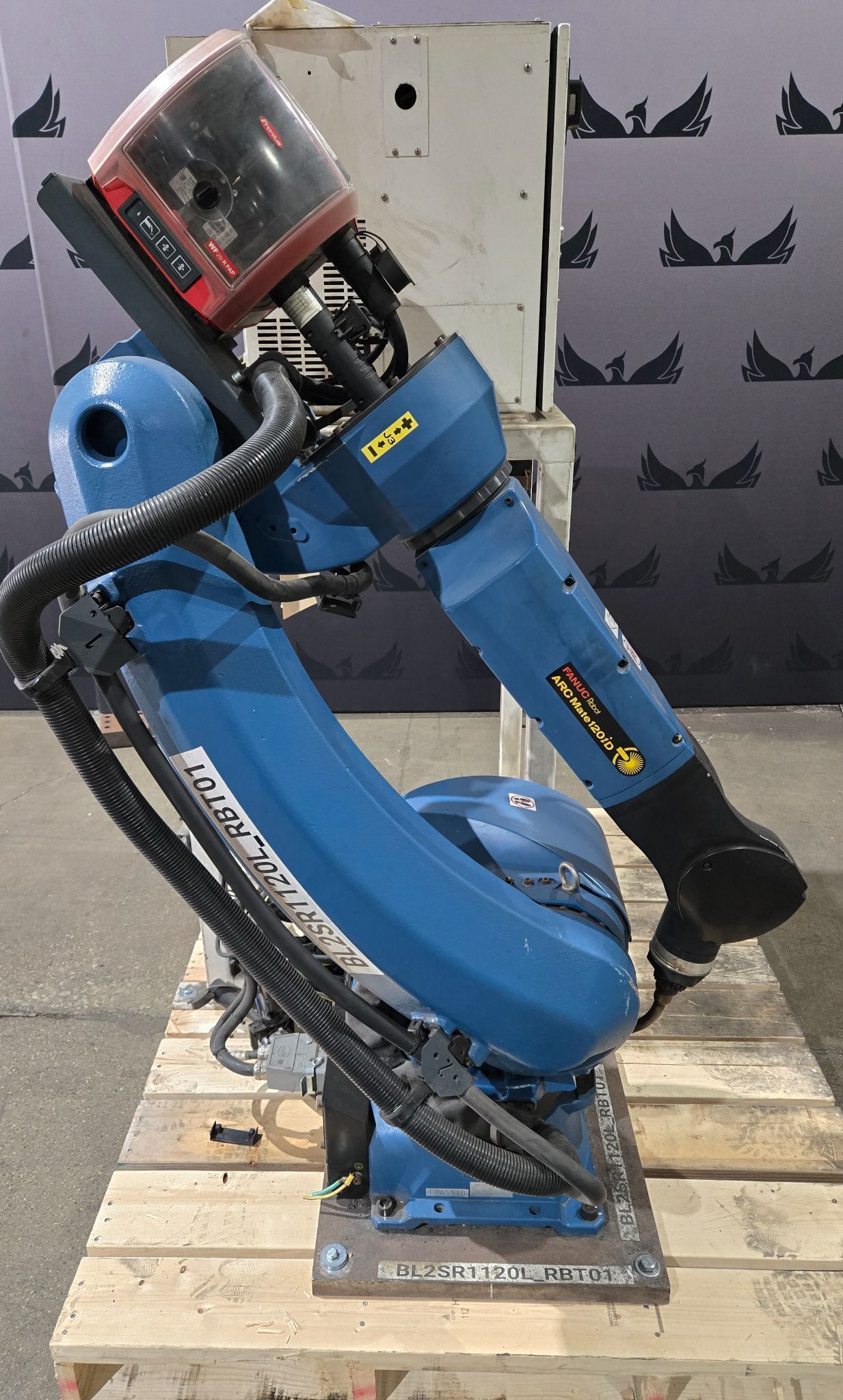 Fanuc ArcMate 120iD Complete Robot with R-30iB Plus Controller USED 3
