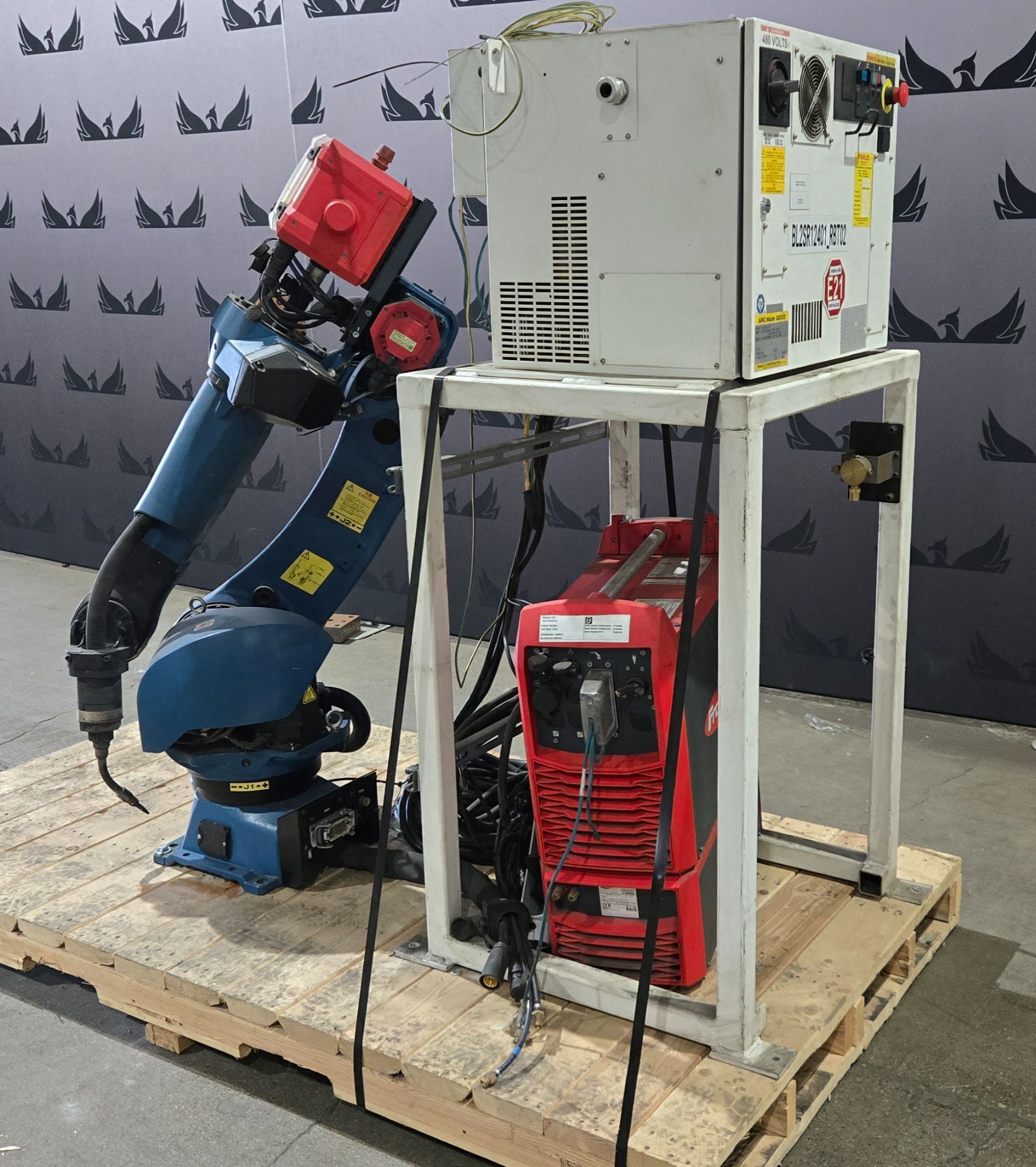Fanuc Arc Mate 120iD Complete with R-30iB Plus Controller and TPS 400i Weld System USED 1