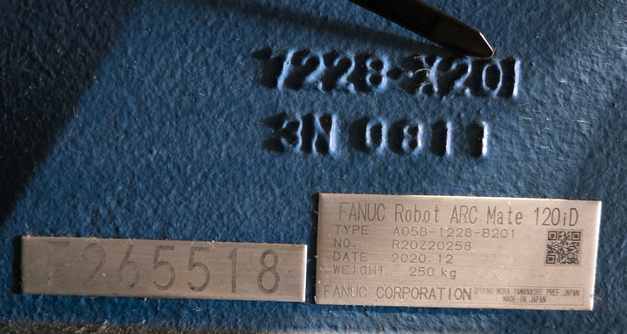 Fanuc Arc Mate 120iD Complete with R-30iB Plus Controller and TPS 400i Weld System USED 9
