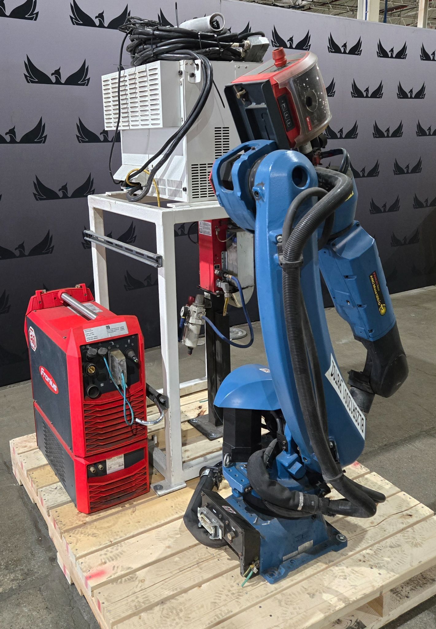 Fanuc Arc Mate 120iD Complete with R-30iB Plus Controller and TPS 400i Weld System USED 2