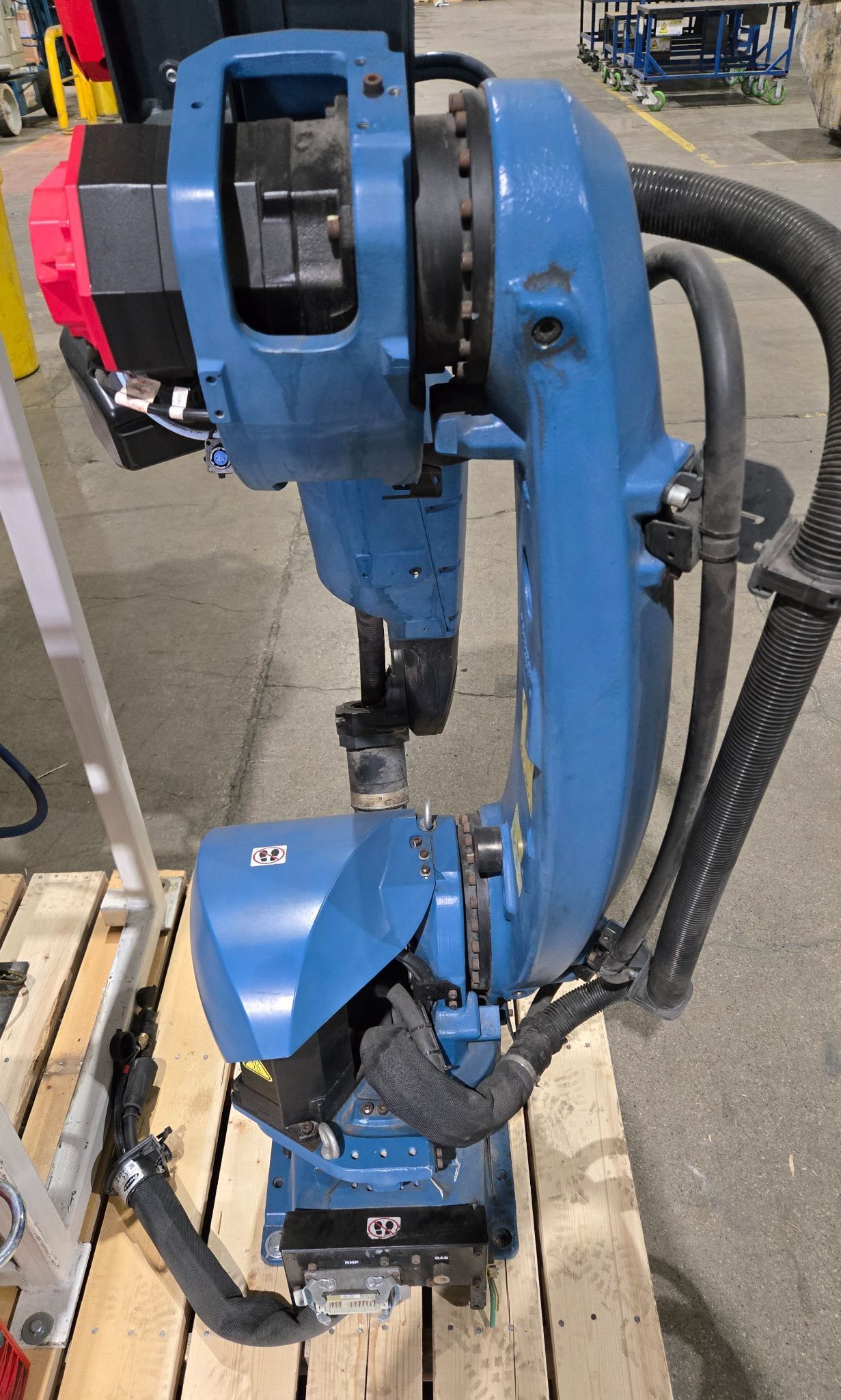 Fanuc Arc Mate 120iD Complete with R-30iB Plus Controller and TPS 400i Weld System USED 5