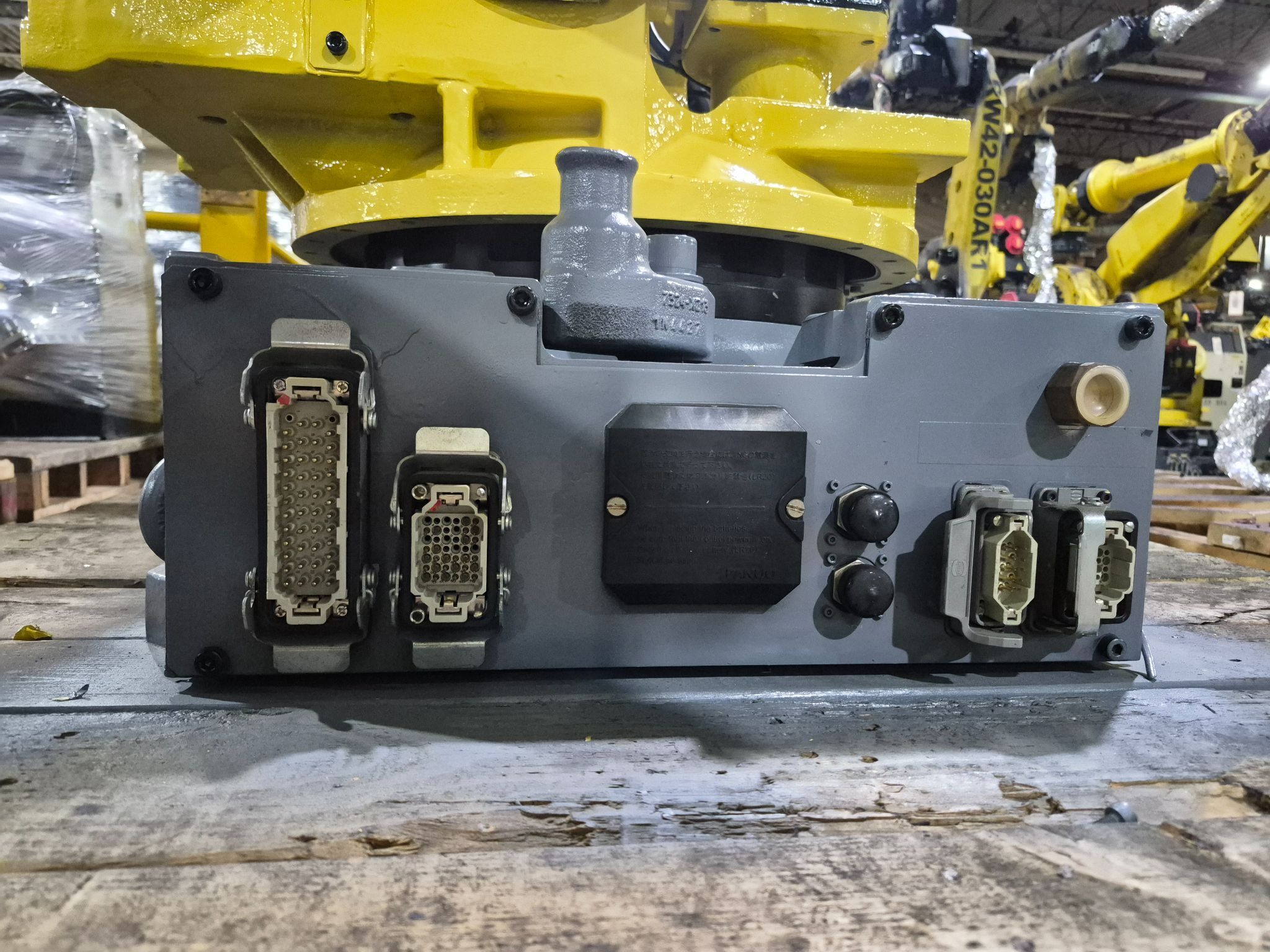 FANUC R-2000iB/210F Complete w/ R-30iB Controls USED 4