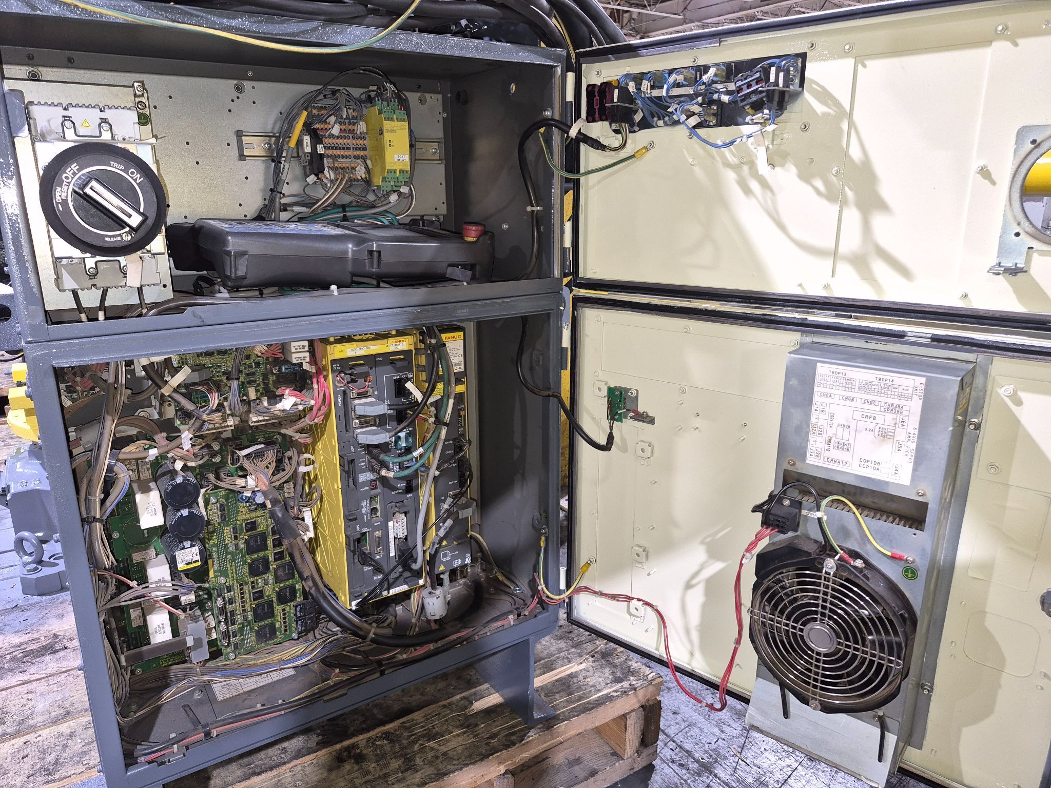 FANUC R-2000iB/210F Complete w/ R-30iB Controls USED 7