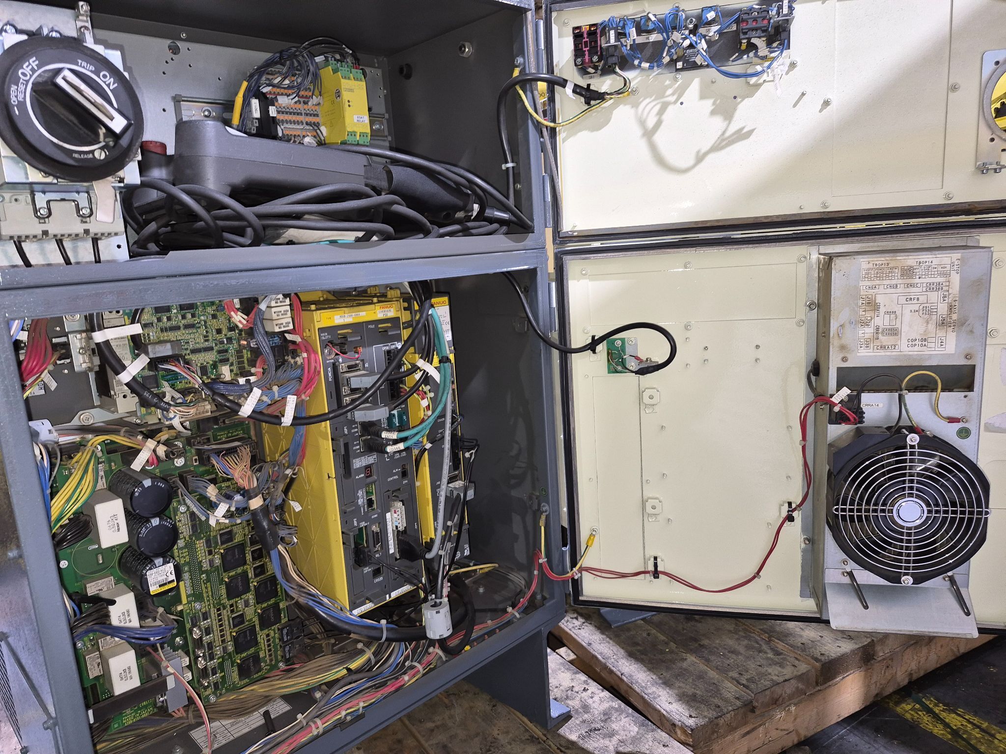 FANUC R-2000iB/210F Complete w/ R-30iB Controls USED 7