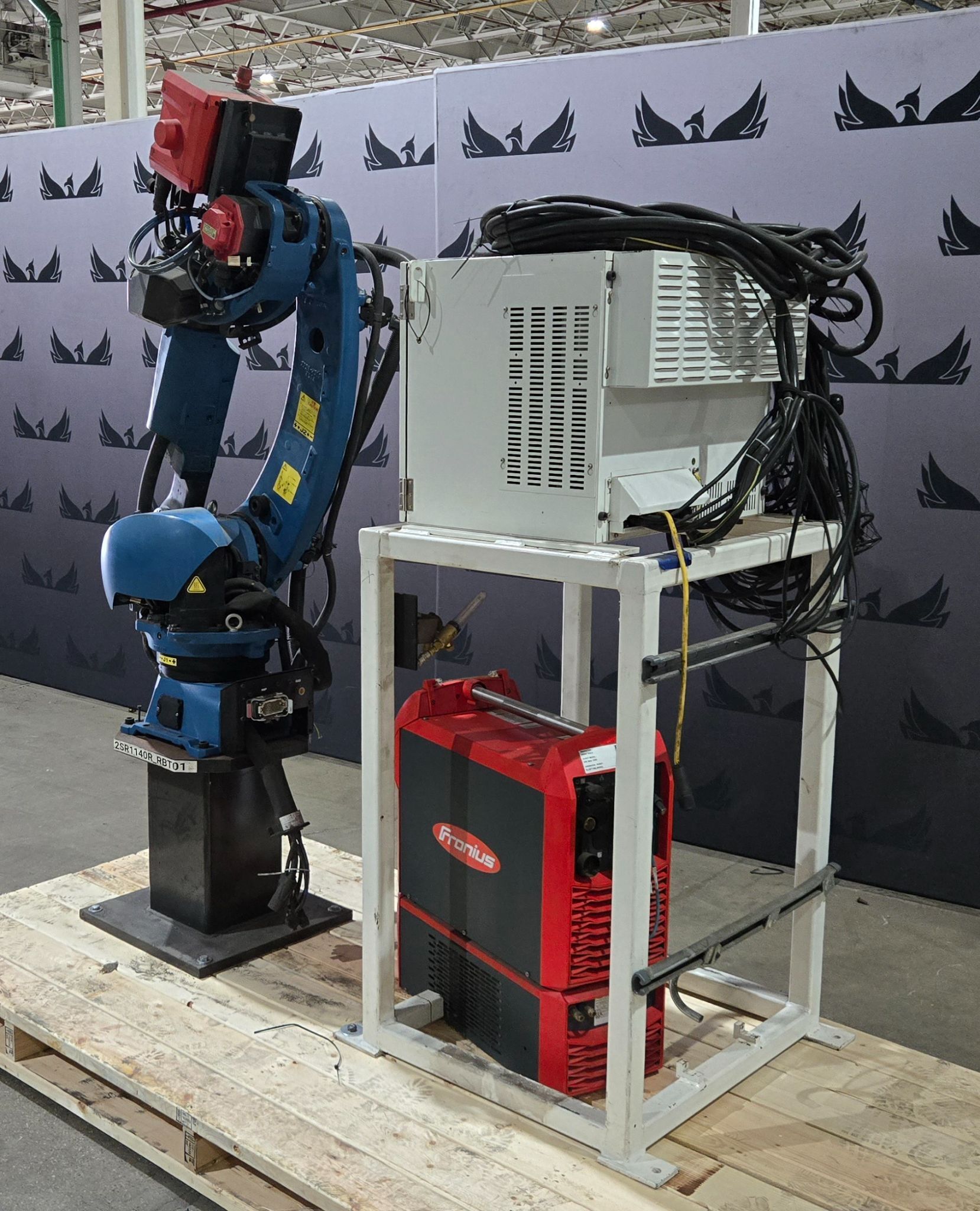 FANUC Arc Mate 120iD Complete w/ R-30iB Plus Controller, TPS 400i Weld Package & 20" Riser USED 1