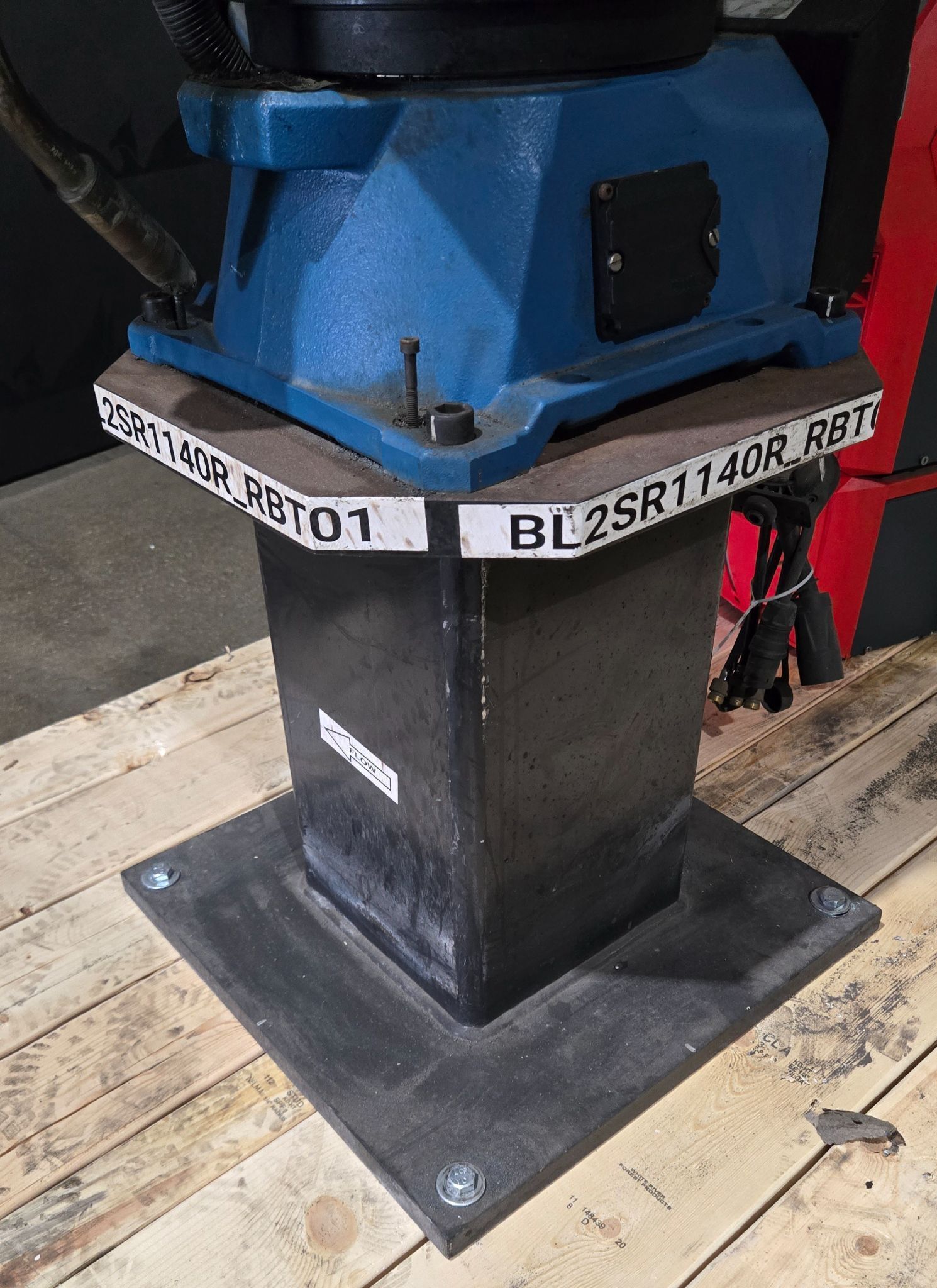 FANUC Arc Mate 120iD Complete w/ R-30iB Plus Controller, TPS 400i Weld Package & 20" Riser USED 16