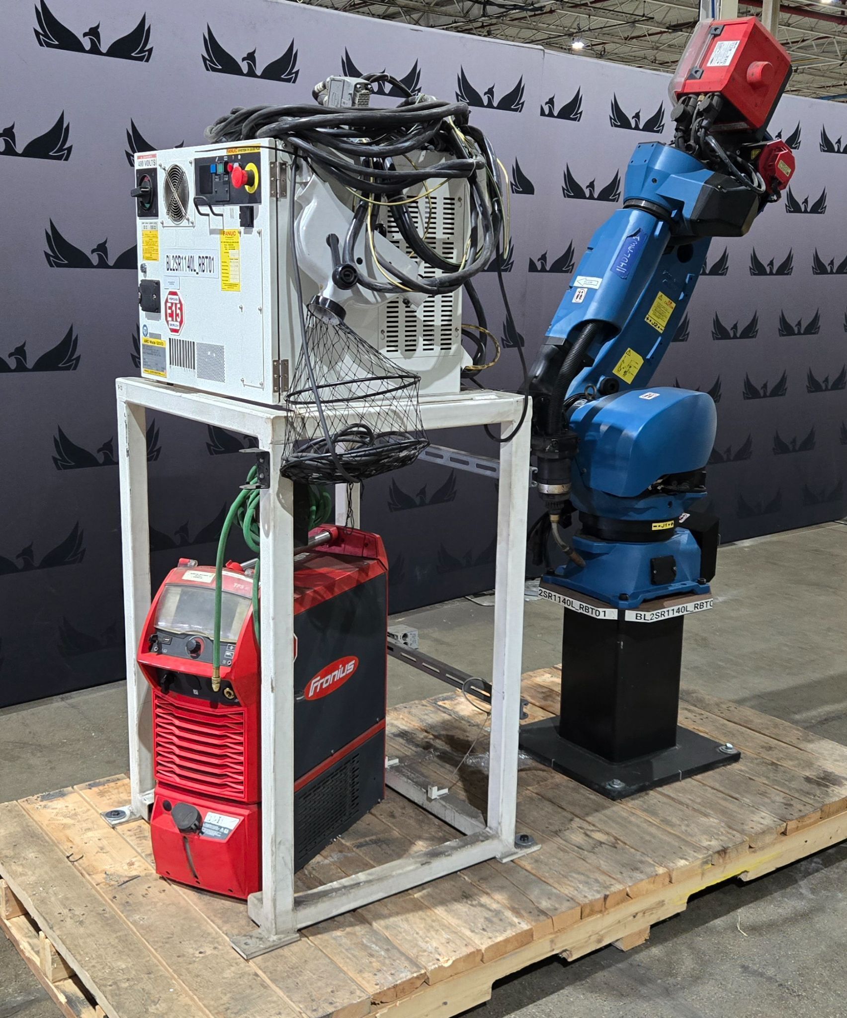 FANUC Arc Mate 120iD Complete w/ R-30iB Plus Controller and TPS 400i Weld Package & 20" Riser USED 2