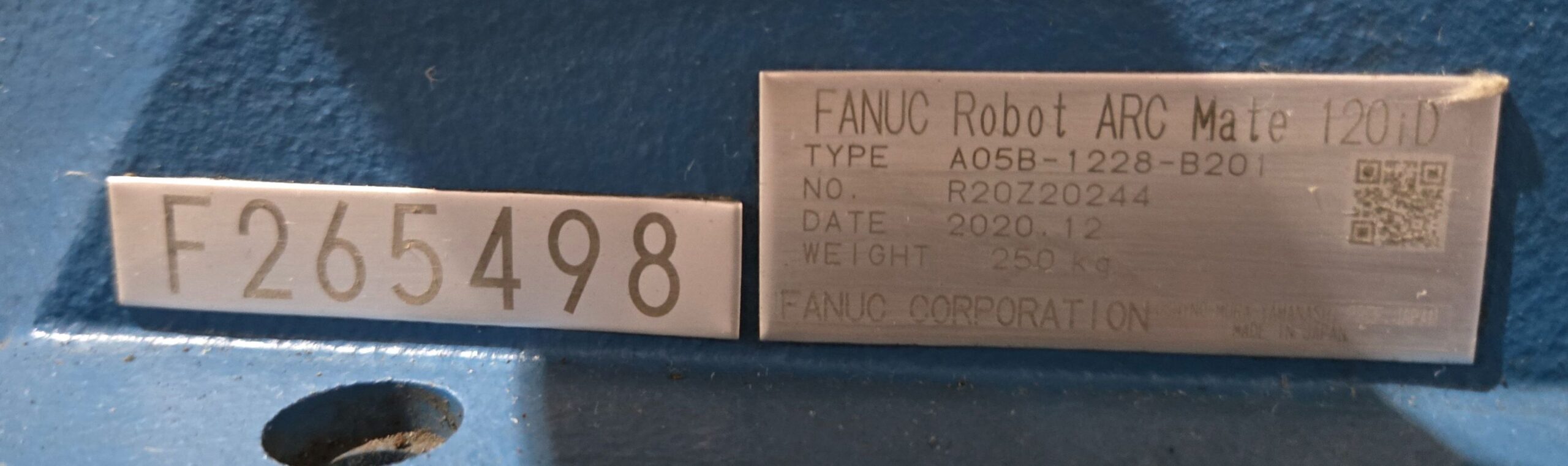 FANUC Arc Mate 120iD Complete w/ R-30iB Plus Controller and TPS 400i Weld Package & 20" Riser USED 11