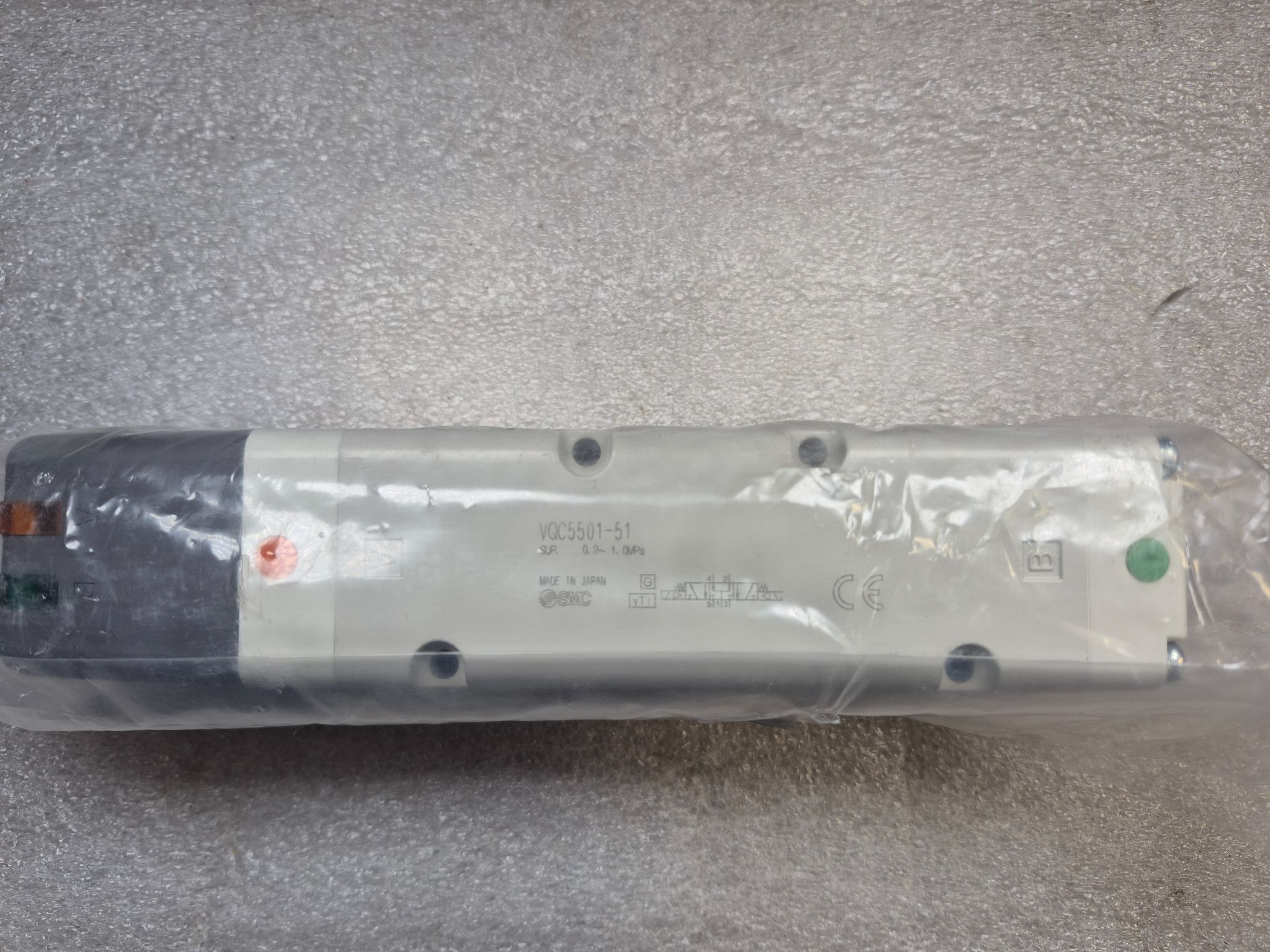 SMC VQC5501‑51 3‑Position Pressure Center Solenoid Valve NEW 1