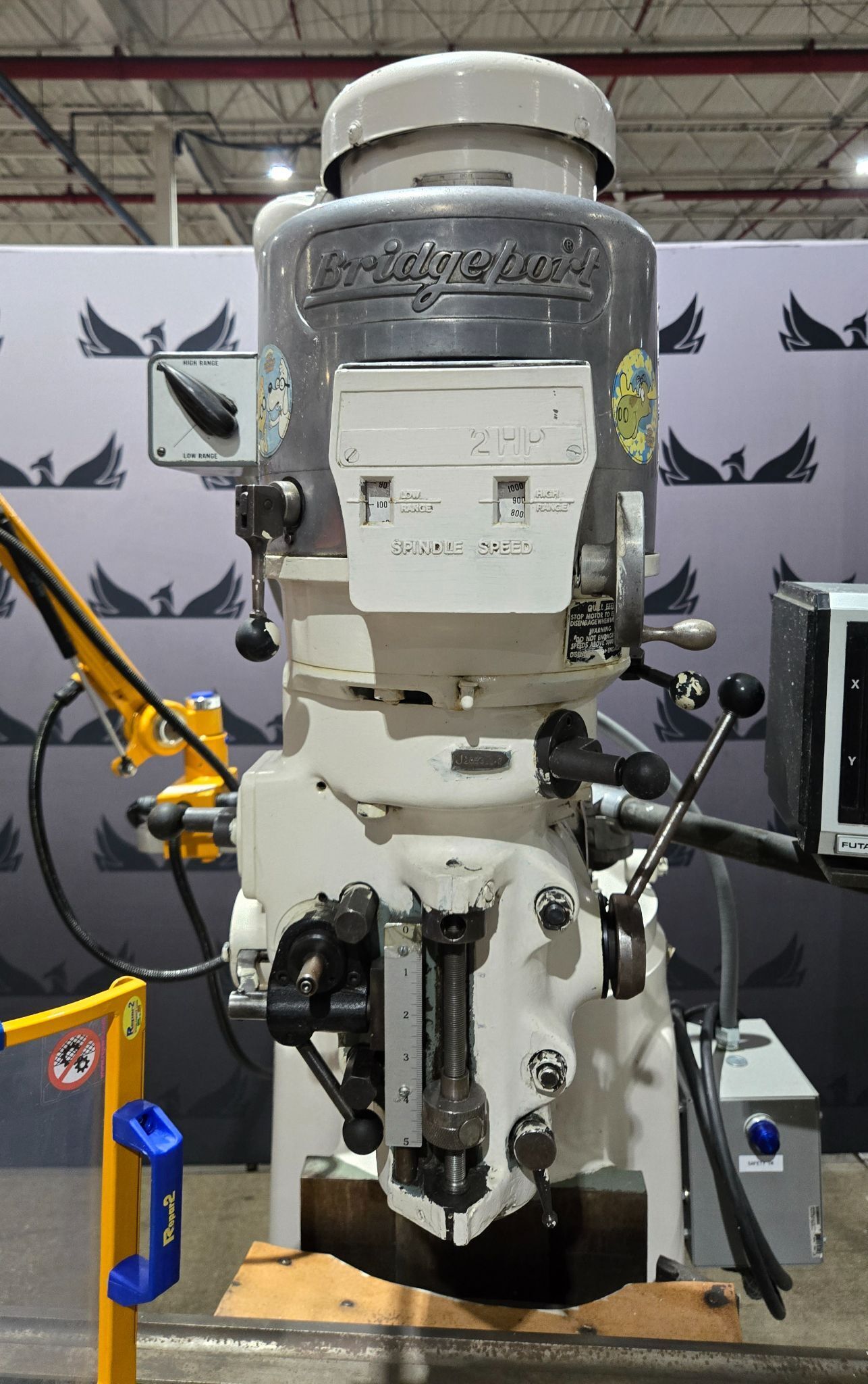 BRIDGEPORT Series II Vertical Milling Machine 2 HP 3-Phase USED 6