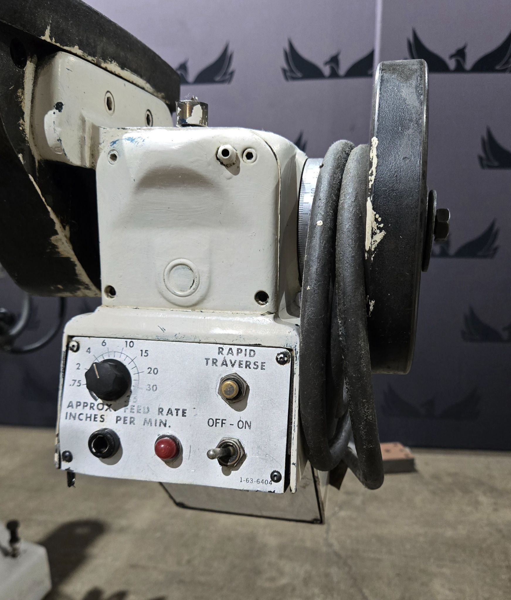 BRIDGEPORT Series II Vertical Milling Machine 2 HP 3-Phase USED 9
