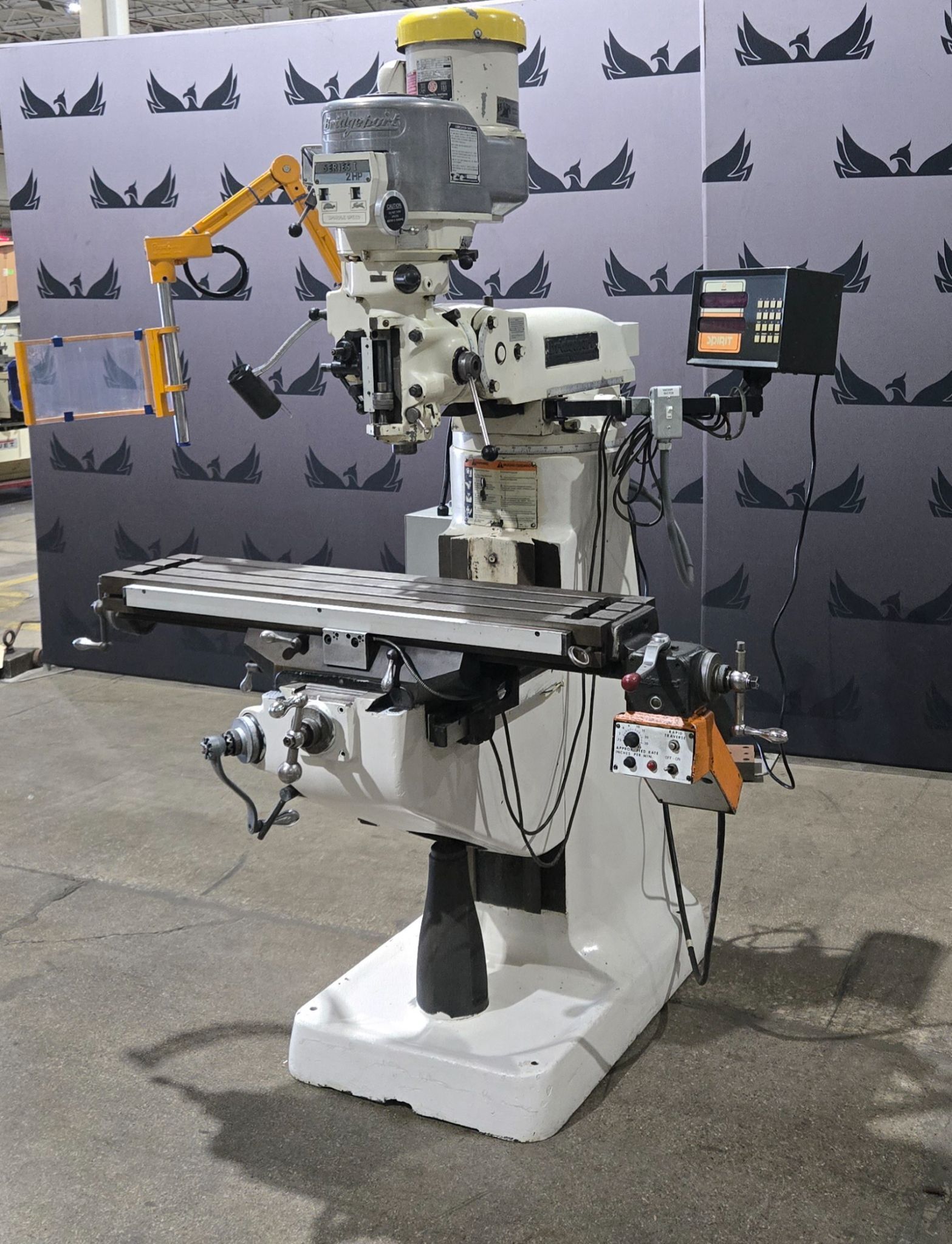 BRIDGEPORT SERIES I 2HP VERTICAL MILLING MACHINE USED 1
