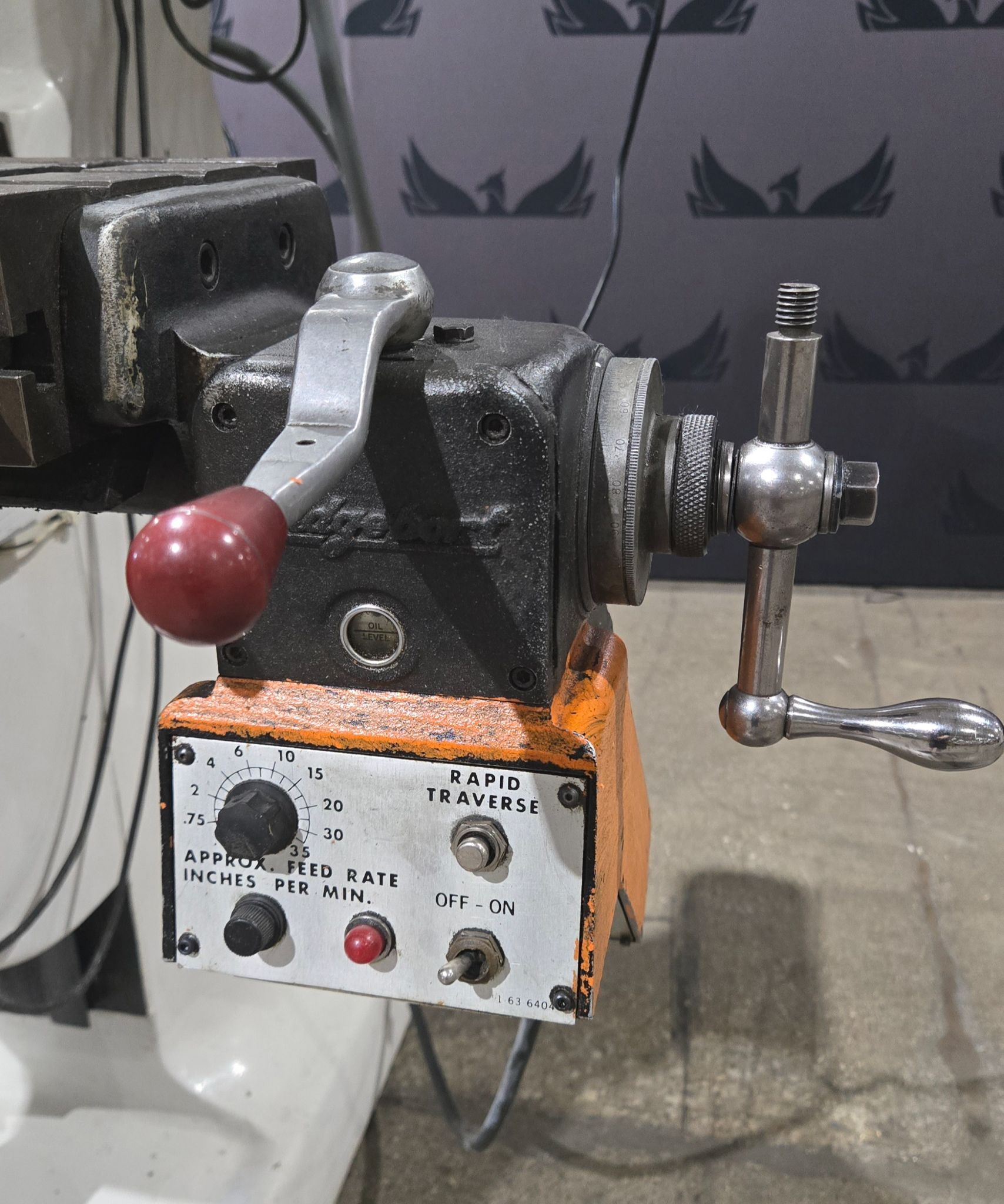 BRIDGEPORT SERIES I 2HP VERTICAL MILLING MACHINE USED 5