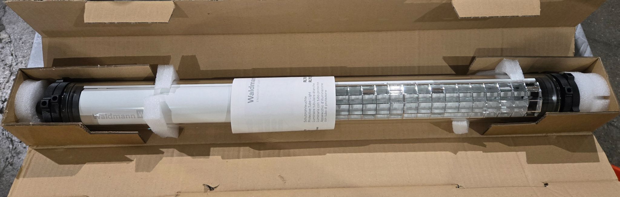 WALDMANN RL70CE‑136 Industrial Machine Light 24 VDC NEW 1