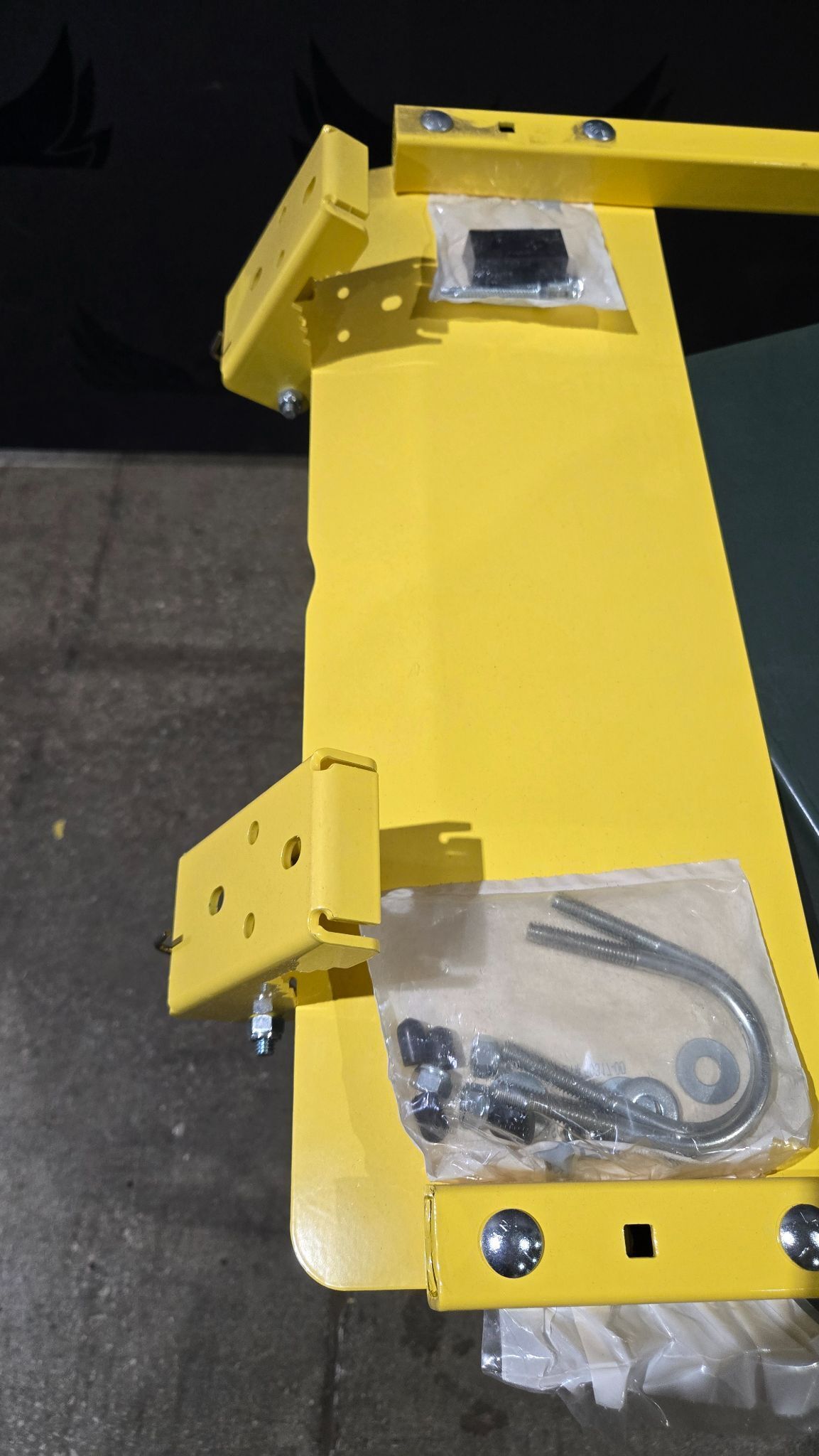 PS INDUSTRIES 509210 B EDGEHALT LSG Series Ladder Safety Gate NEW 1