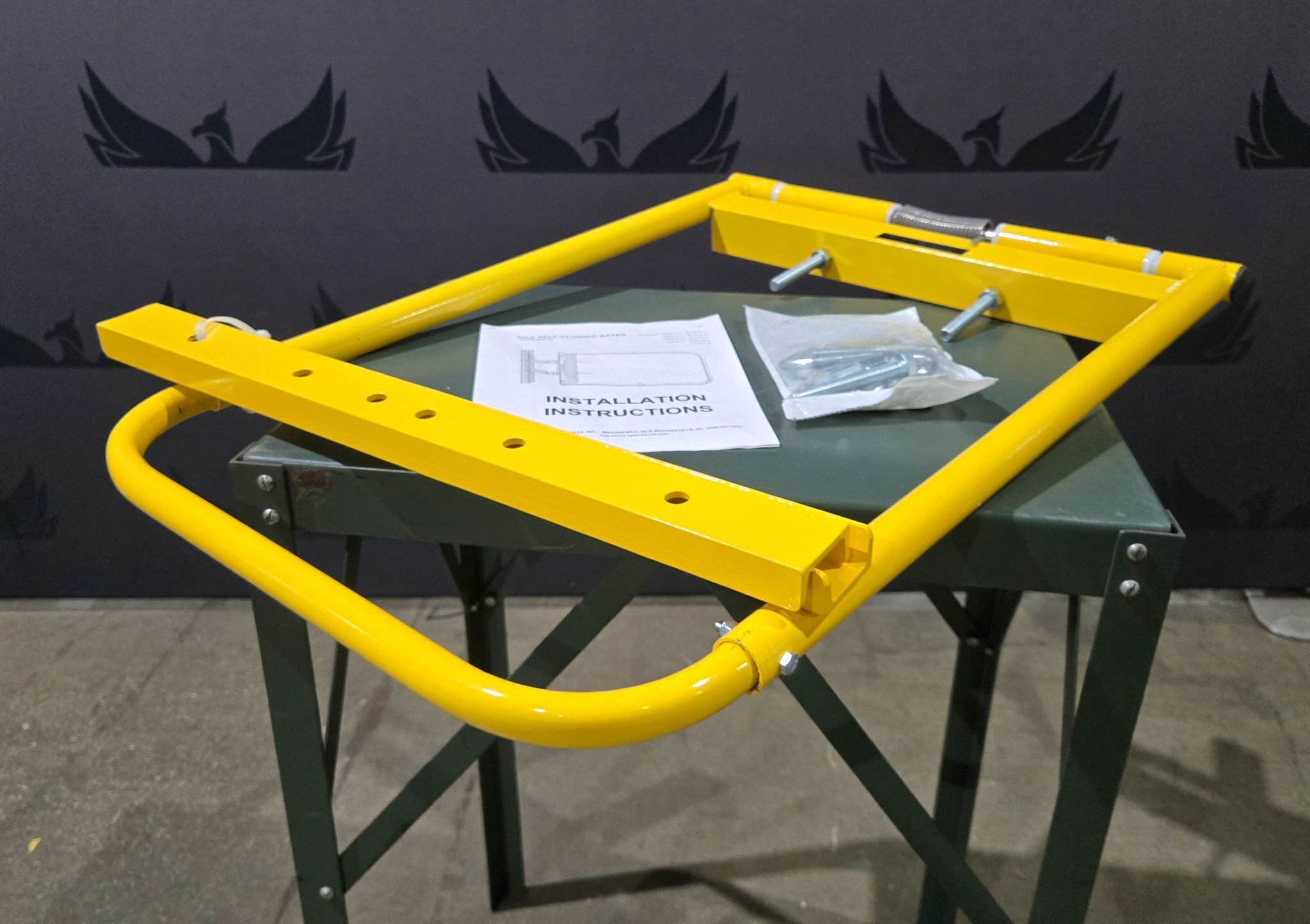 EGA SCG‑N‑Y Self‑Closing Guardrail Safety Gate NEW 0